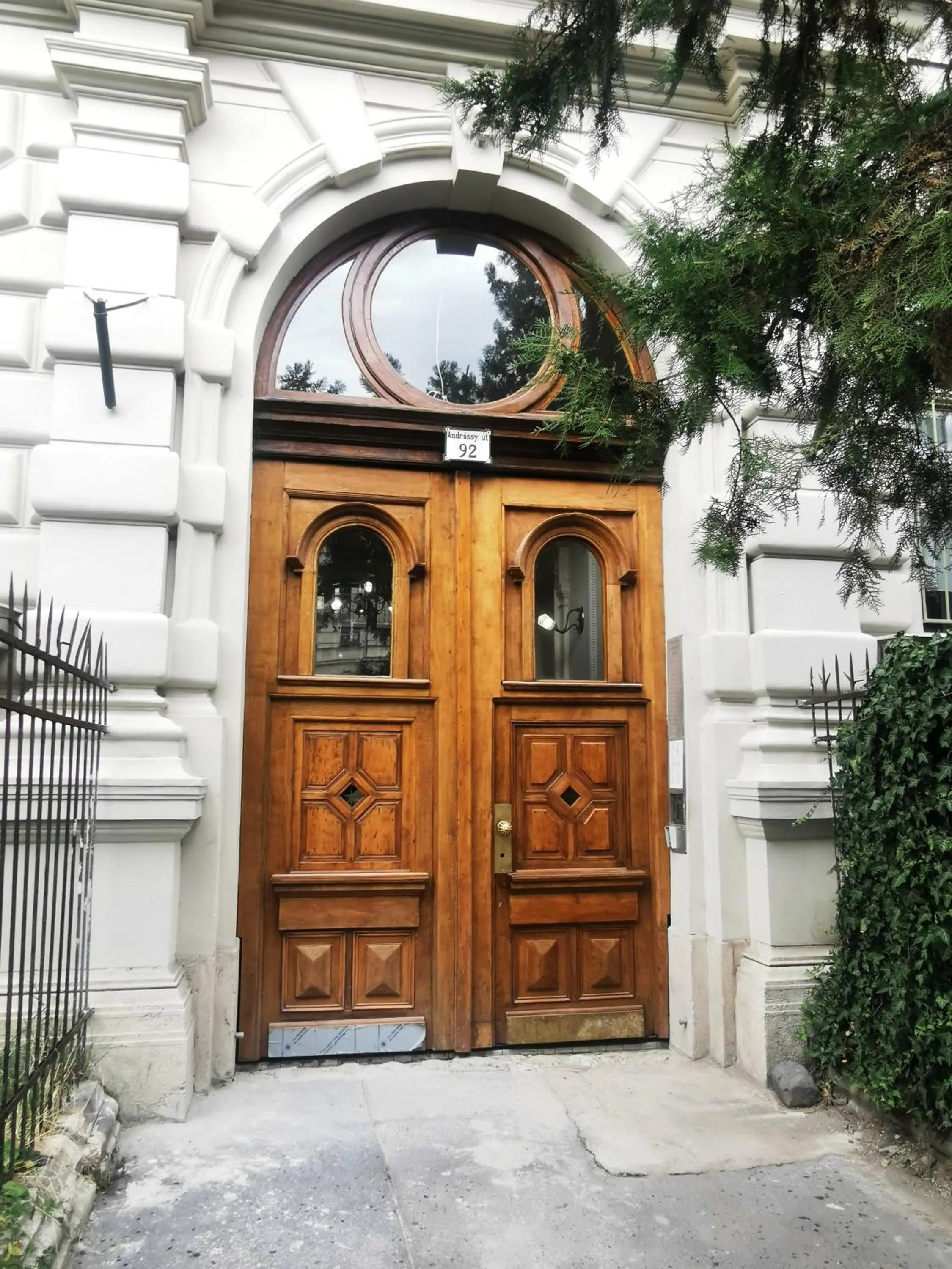 Flat On Andrássy Avenue
