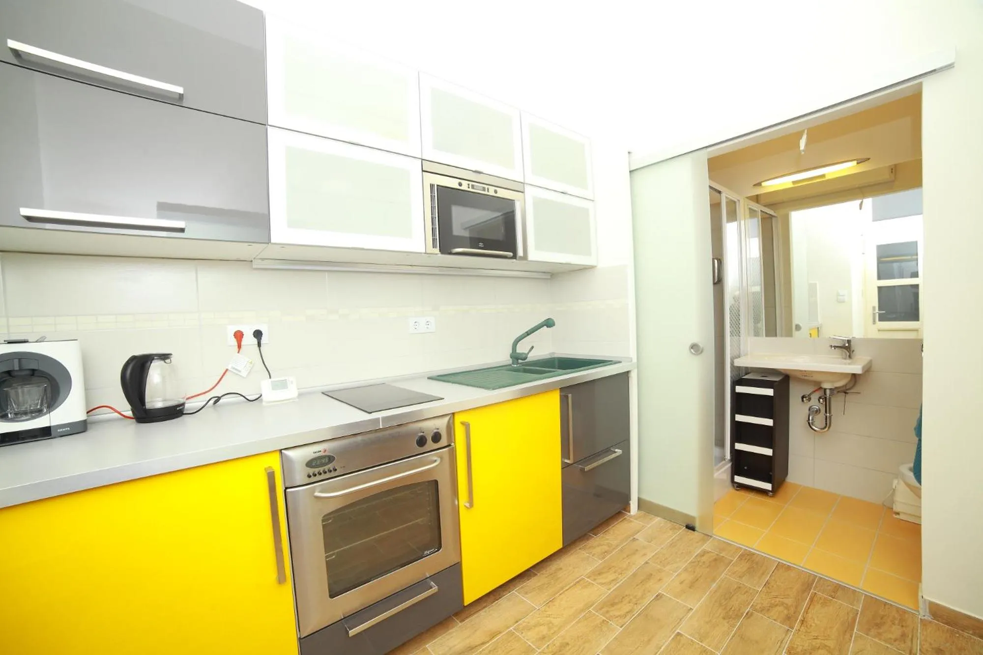 Flat On Andrássy Avenue