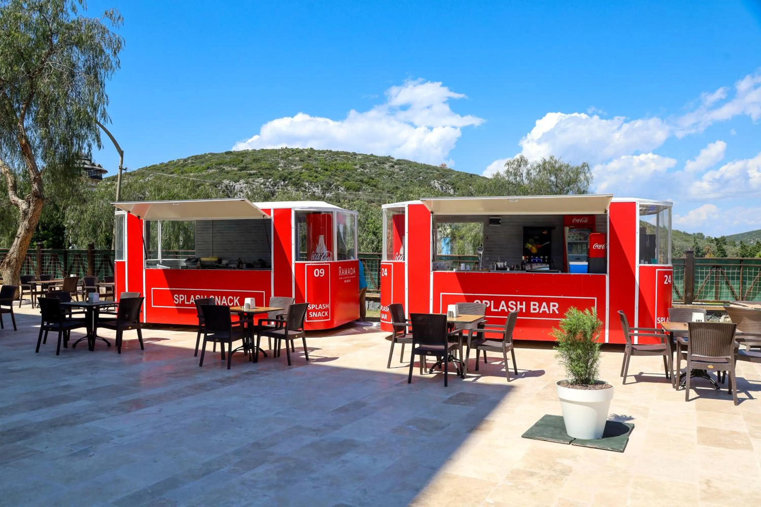 Restaurant/places to eat in Ramada Hotel & Suites by Wyndham Kusadasi