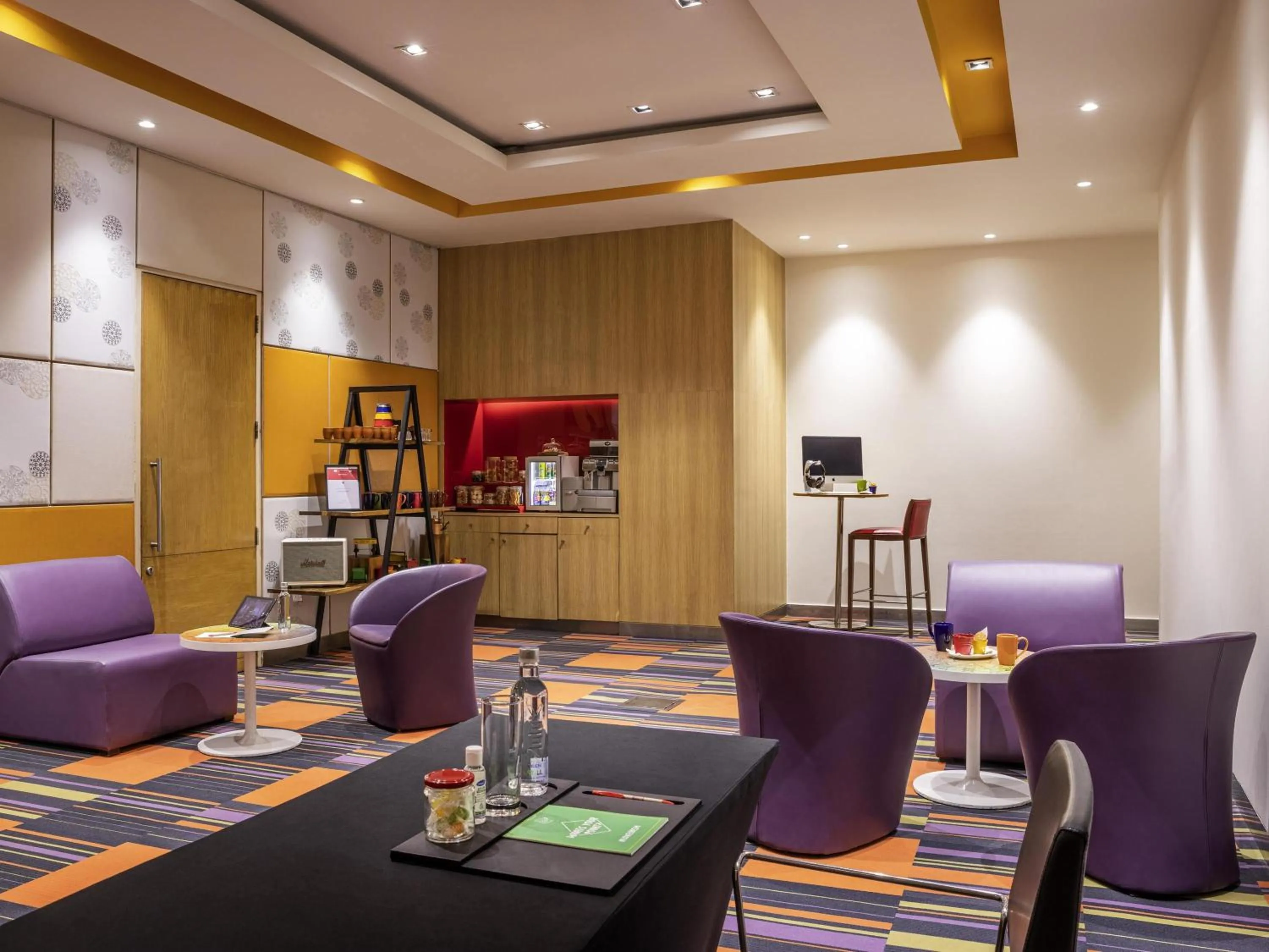 Meeting/conference room in ibis Chennai City Centre - An Accor Brand