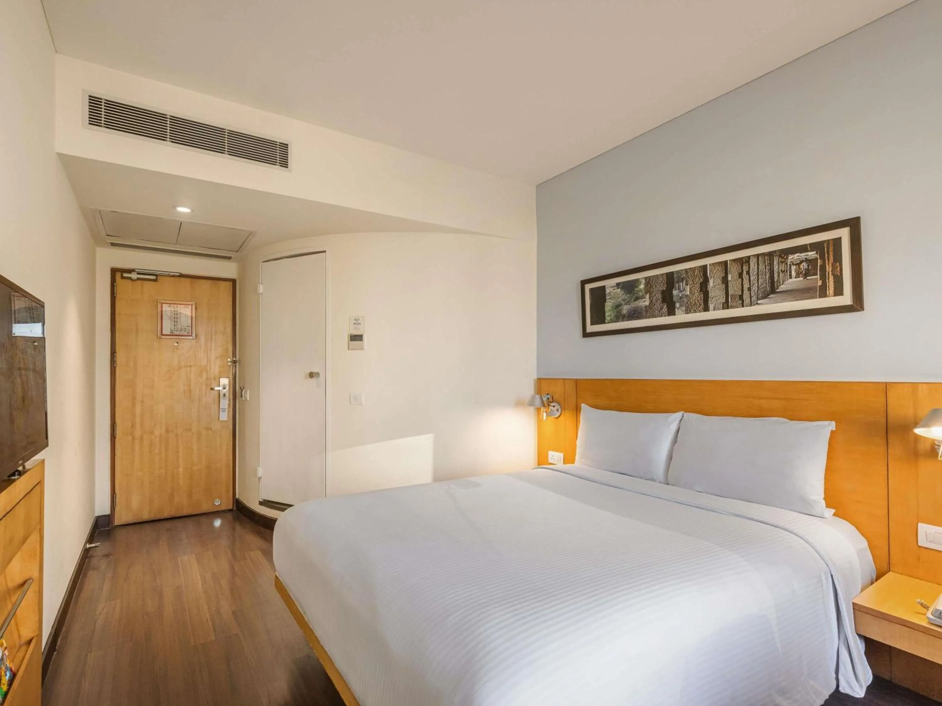 Bedroom, Bed in ibis Chennai City Centre - An Accor Brand