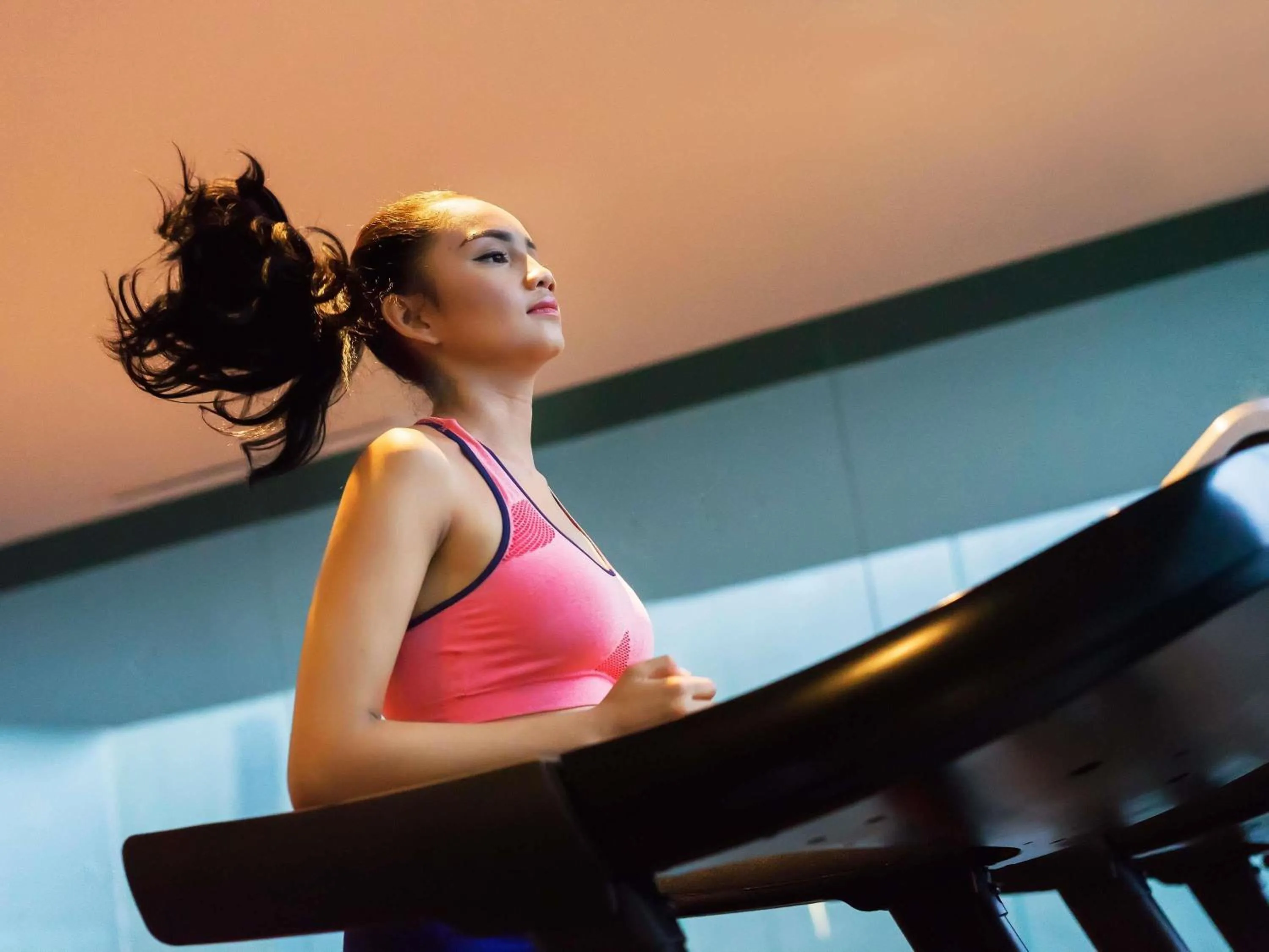 Fitness centre/facilities in Novotel Pekanbaru