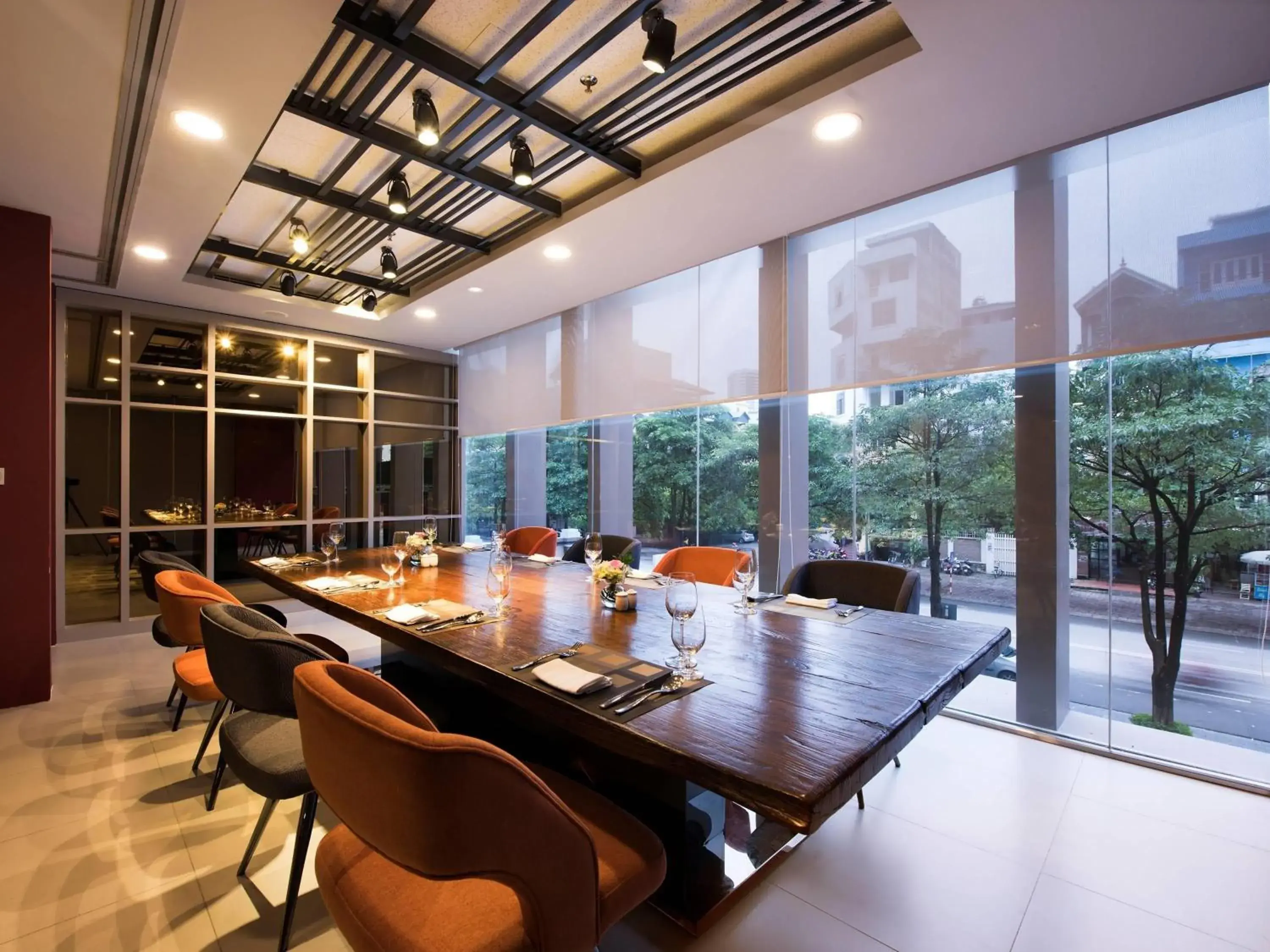 Restaurant/places to eat in Novotel Suites Hanoi Restaurant/places to eat in Novotel Suites Hanoi