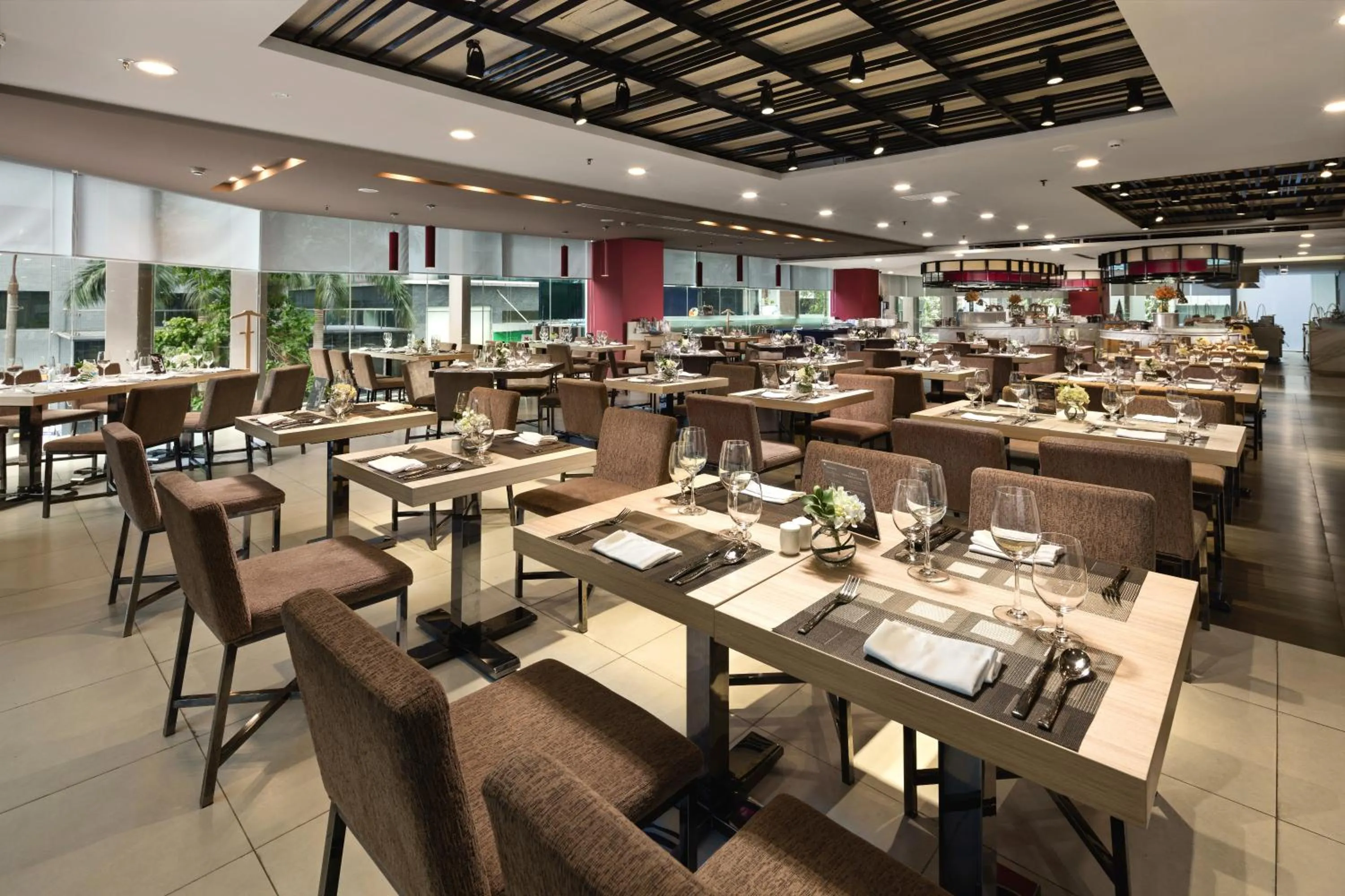 Restaurant/places to eat in Novotel Suites Hanoi