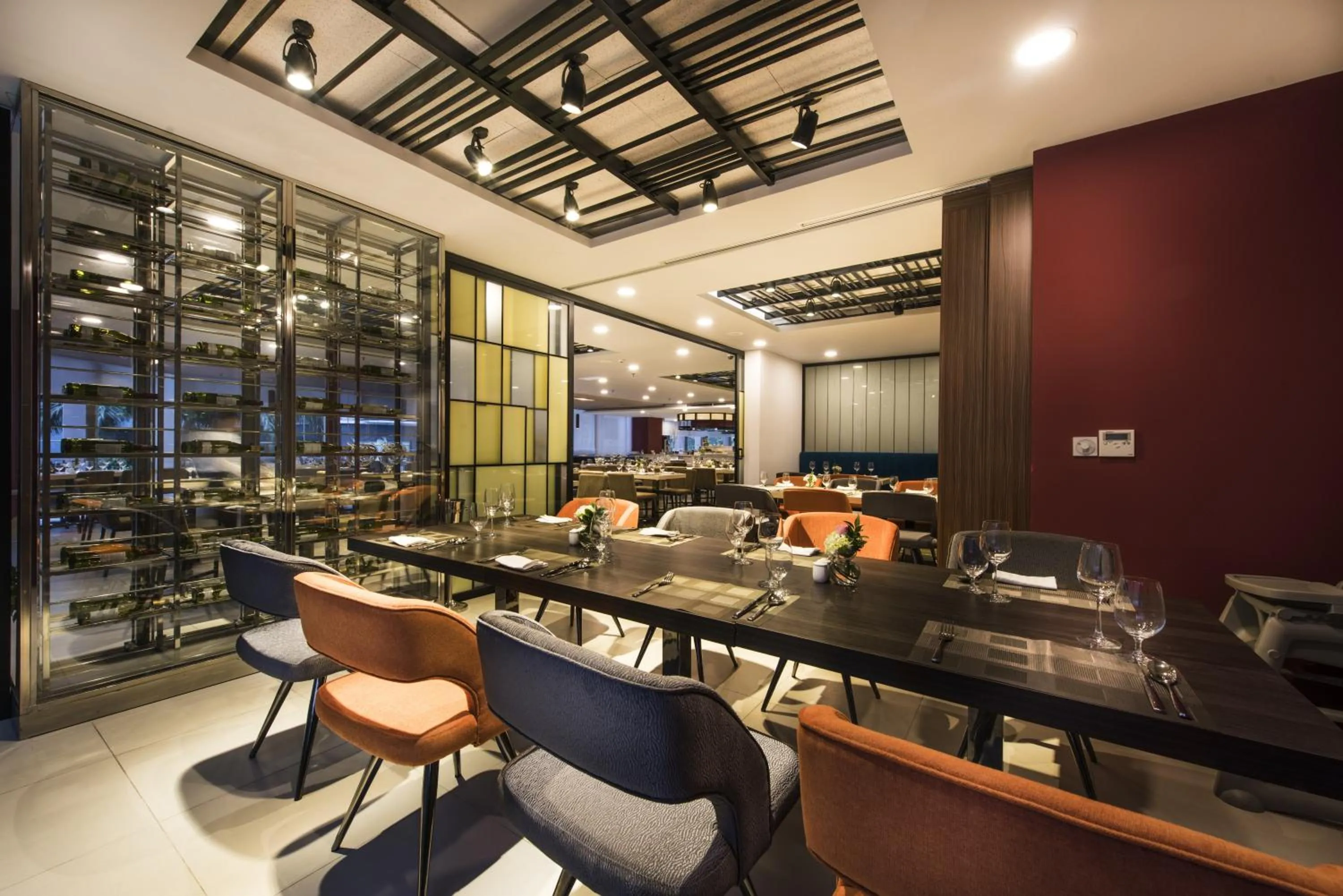 Restaurant/places to eat in Novotel Suites Hanoi