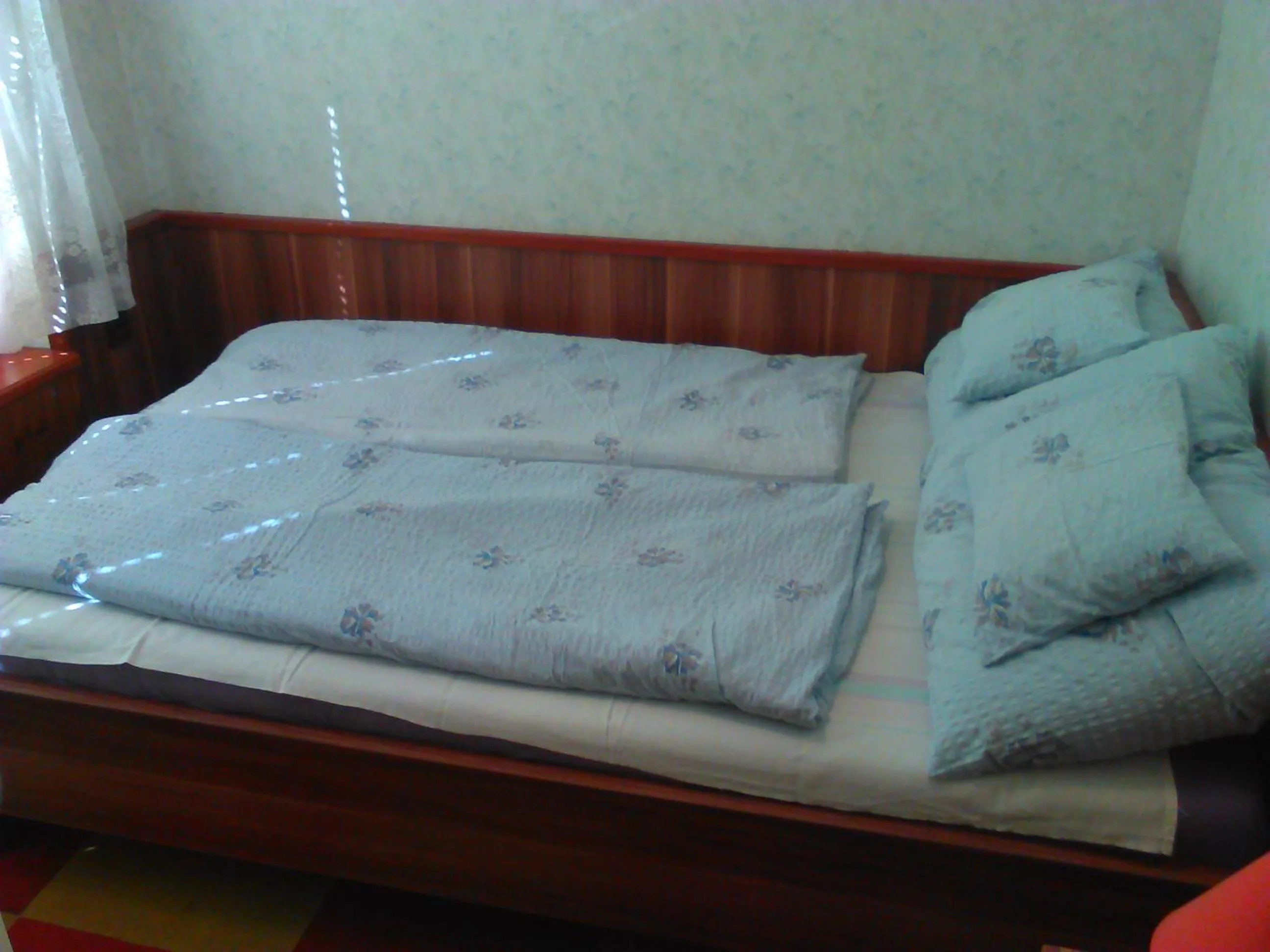 Bedroom, Bed in Family Home Apartment