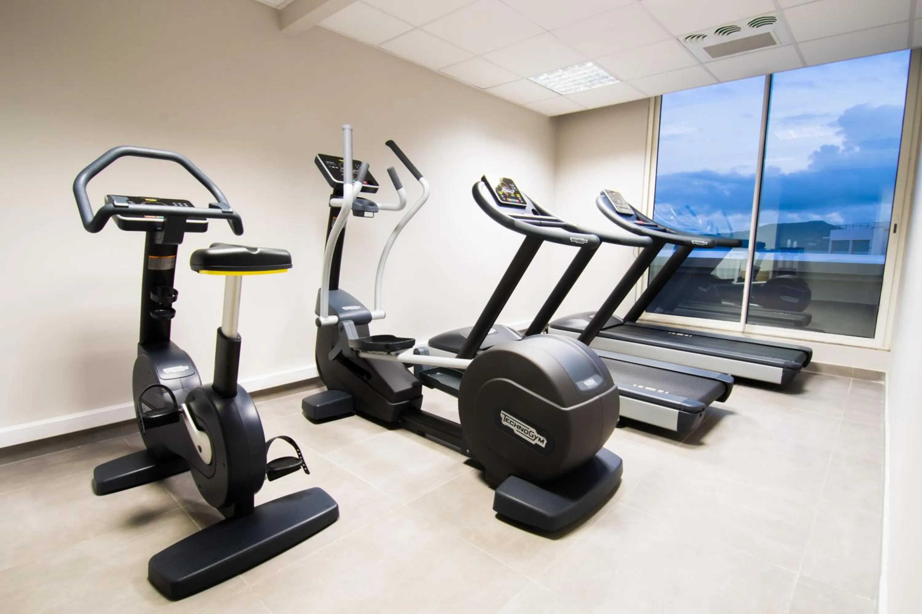 Fitness centre/facilities in Simon Hotel
