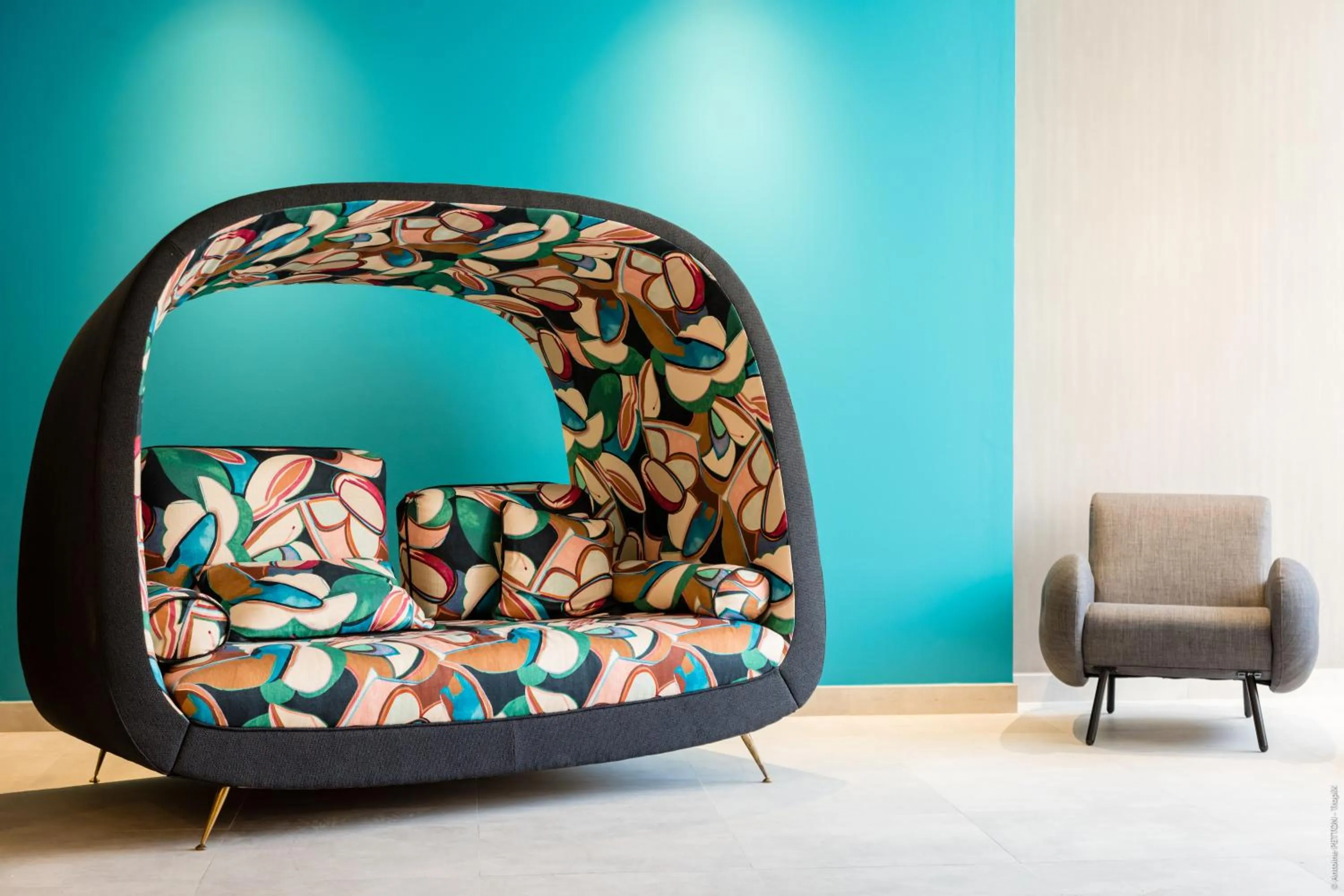 Area and facilities in Simon Hotel