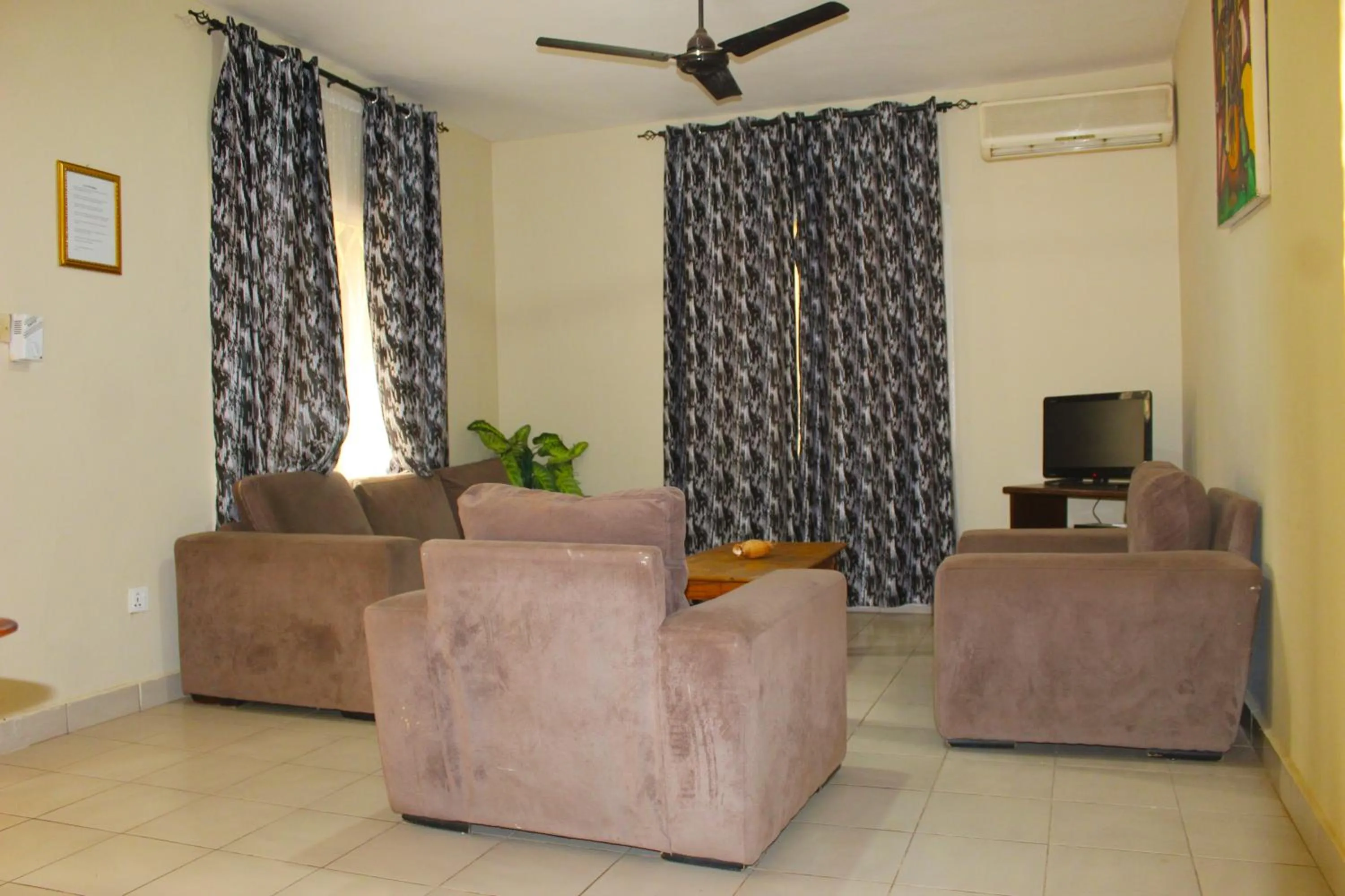 Seating area in Harmony house apartments