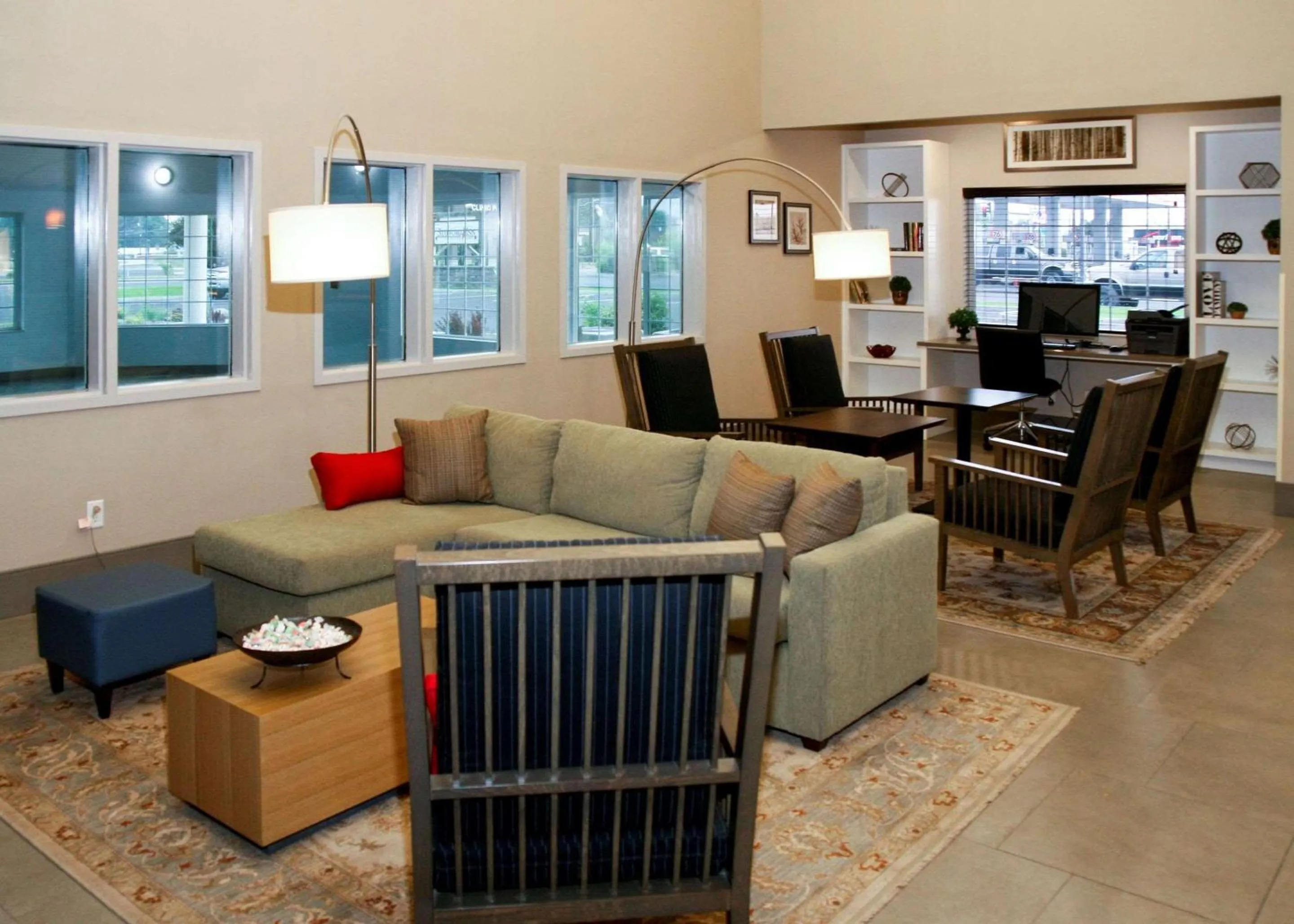 Lobby or reception in Country Inn & Suites by Radisson, Prineville, OR