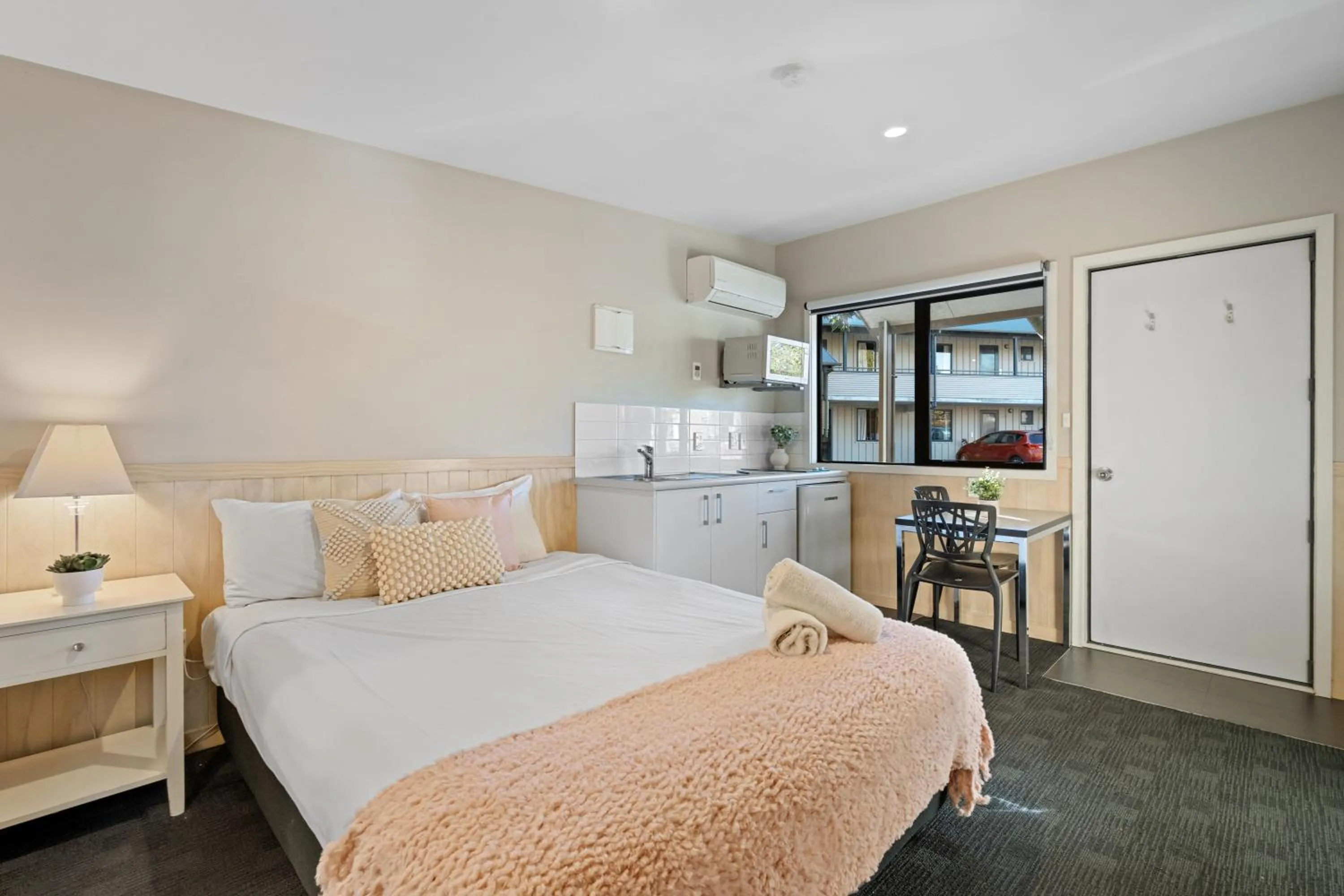 Bed in Tasman Holiday Parks - Christchurch