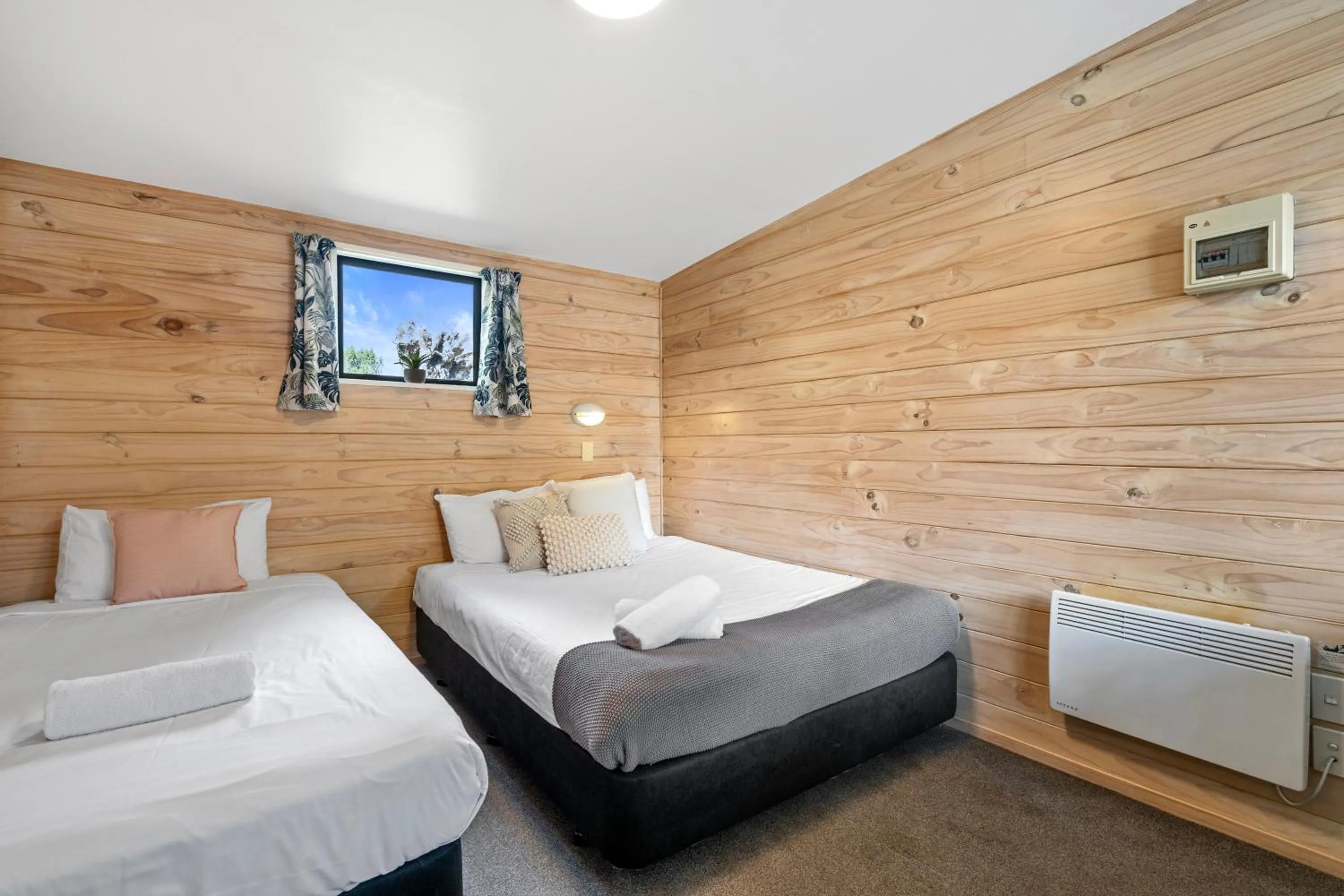 Bed in Tasman Holiday Parks - Christchurch