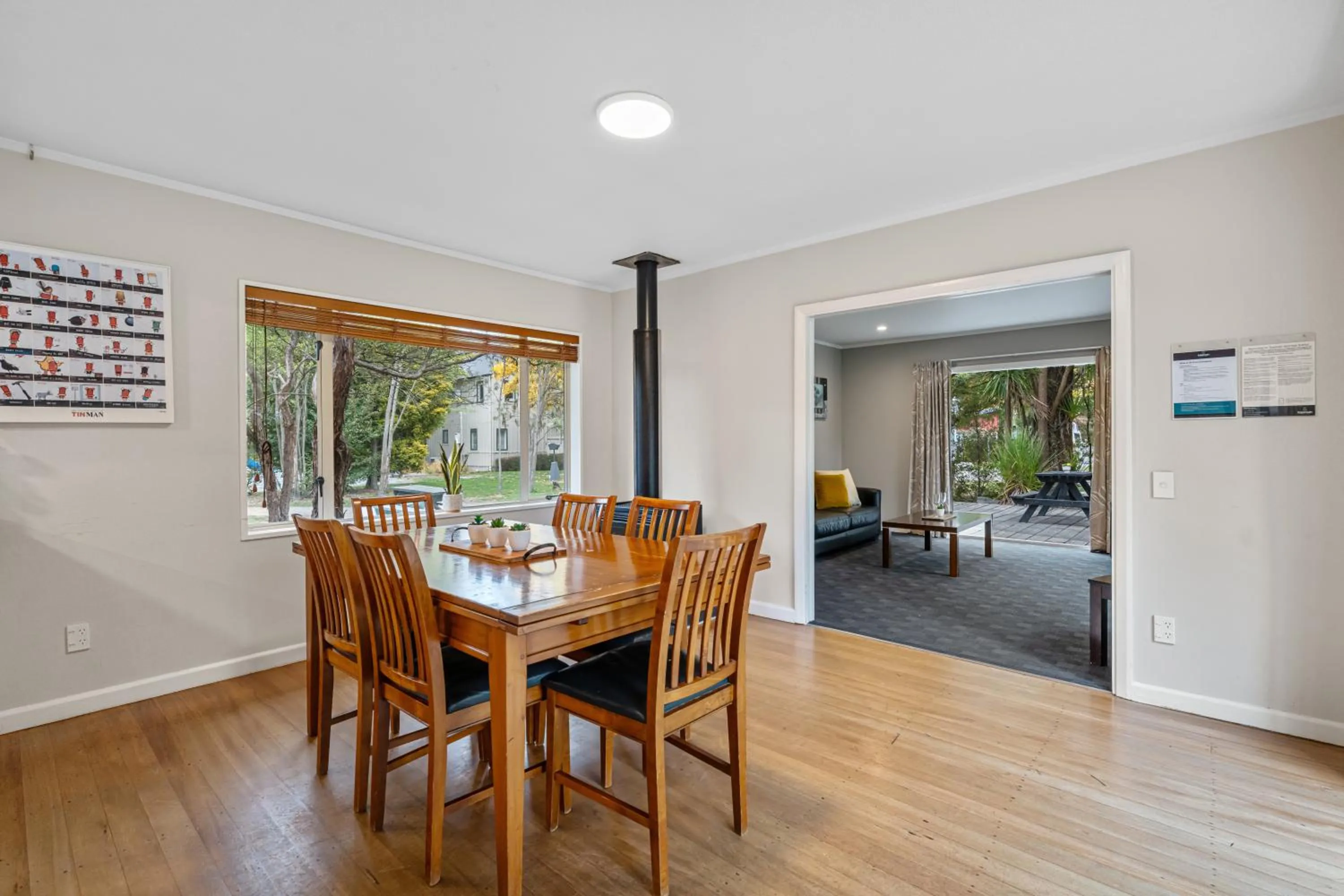 Dining area in Tasman Holiday Parks - Christchurch