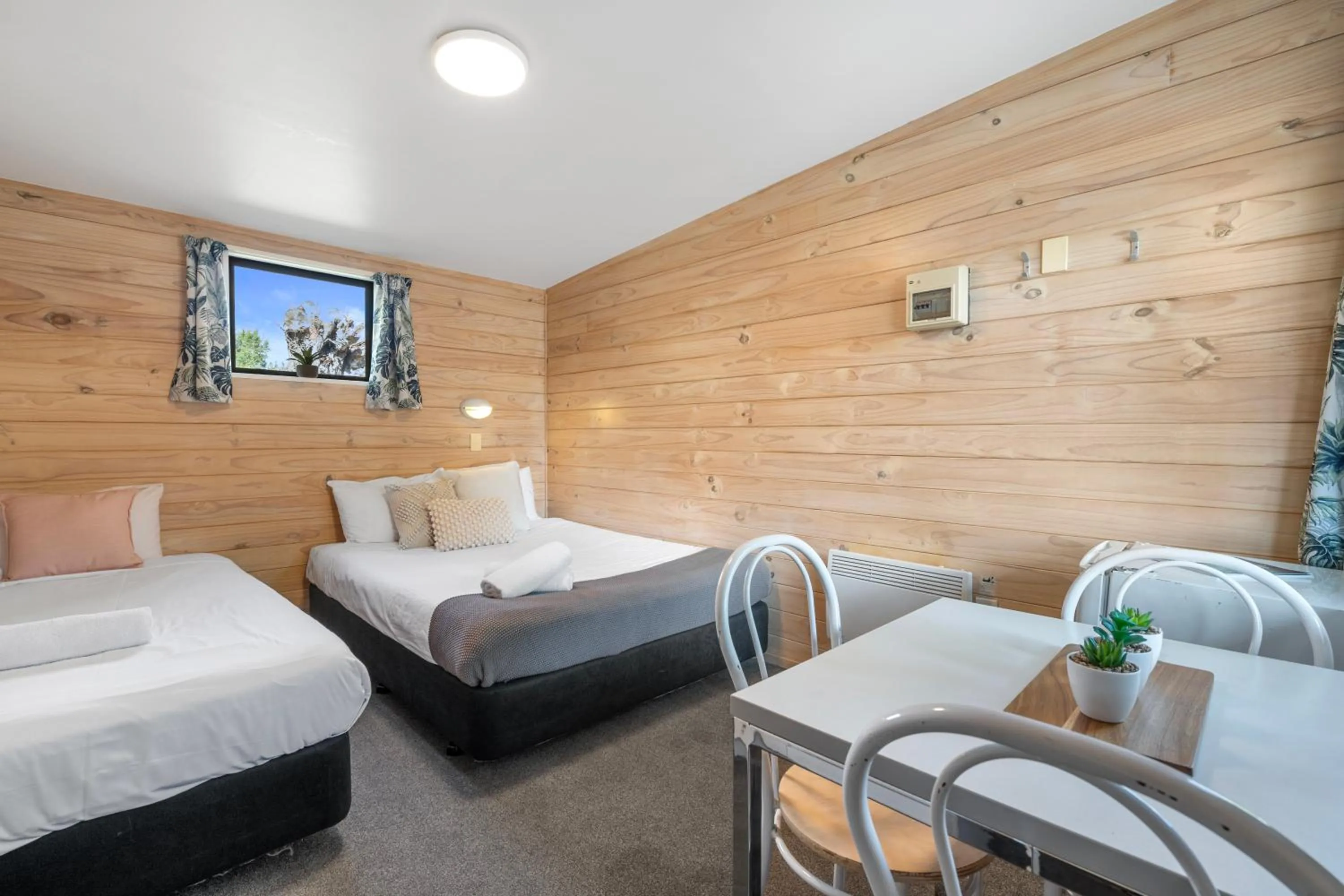 Bed in Tasman Holiday Parks - Christchurch