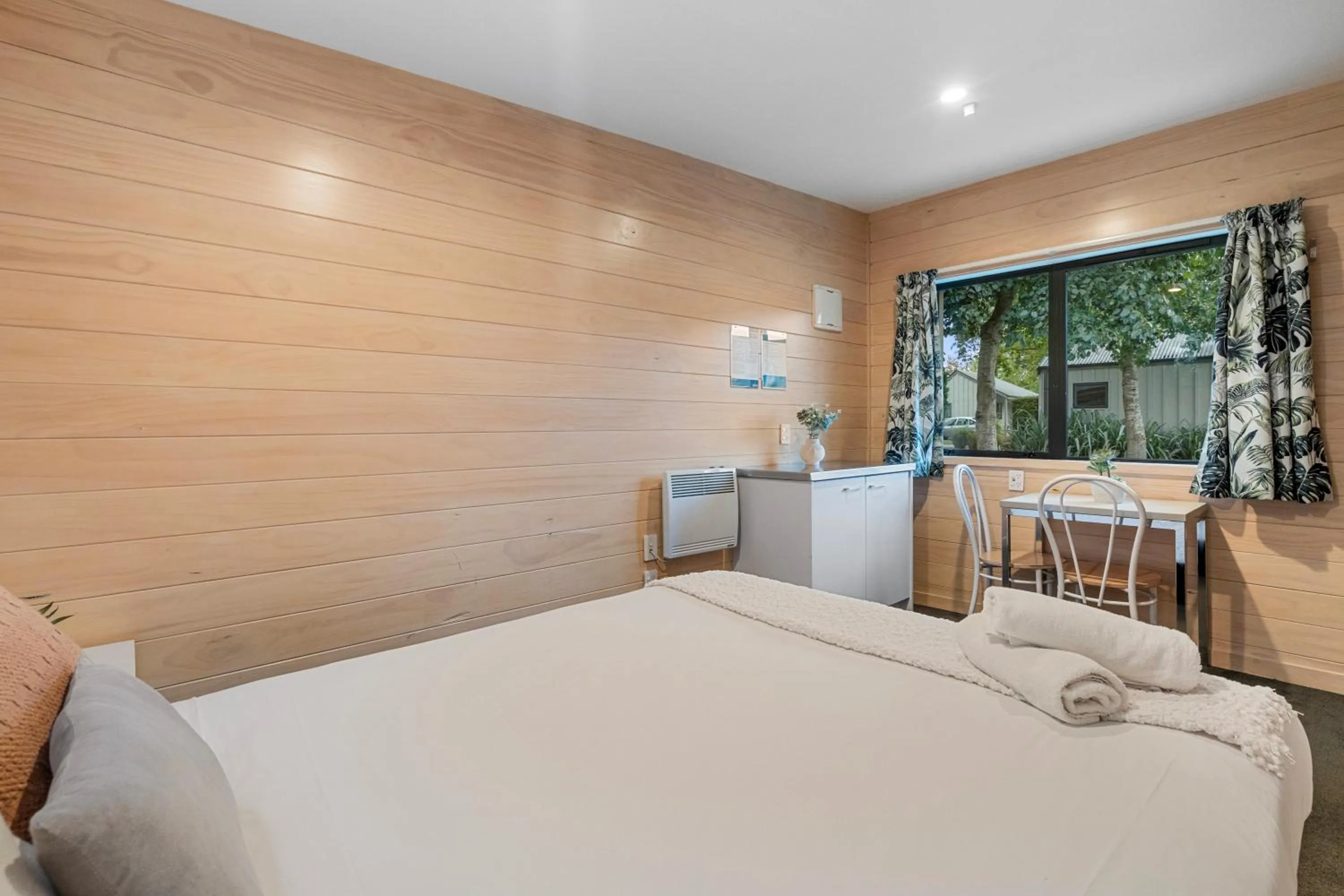 Bed in Tasman Holiday Parks - Christchurch