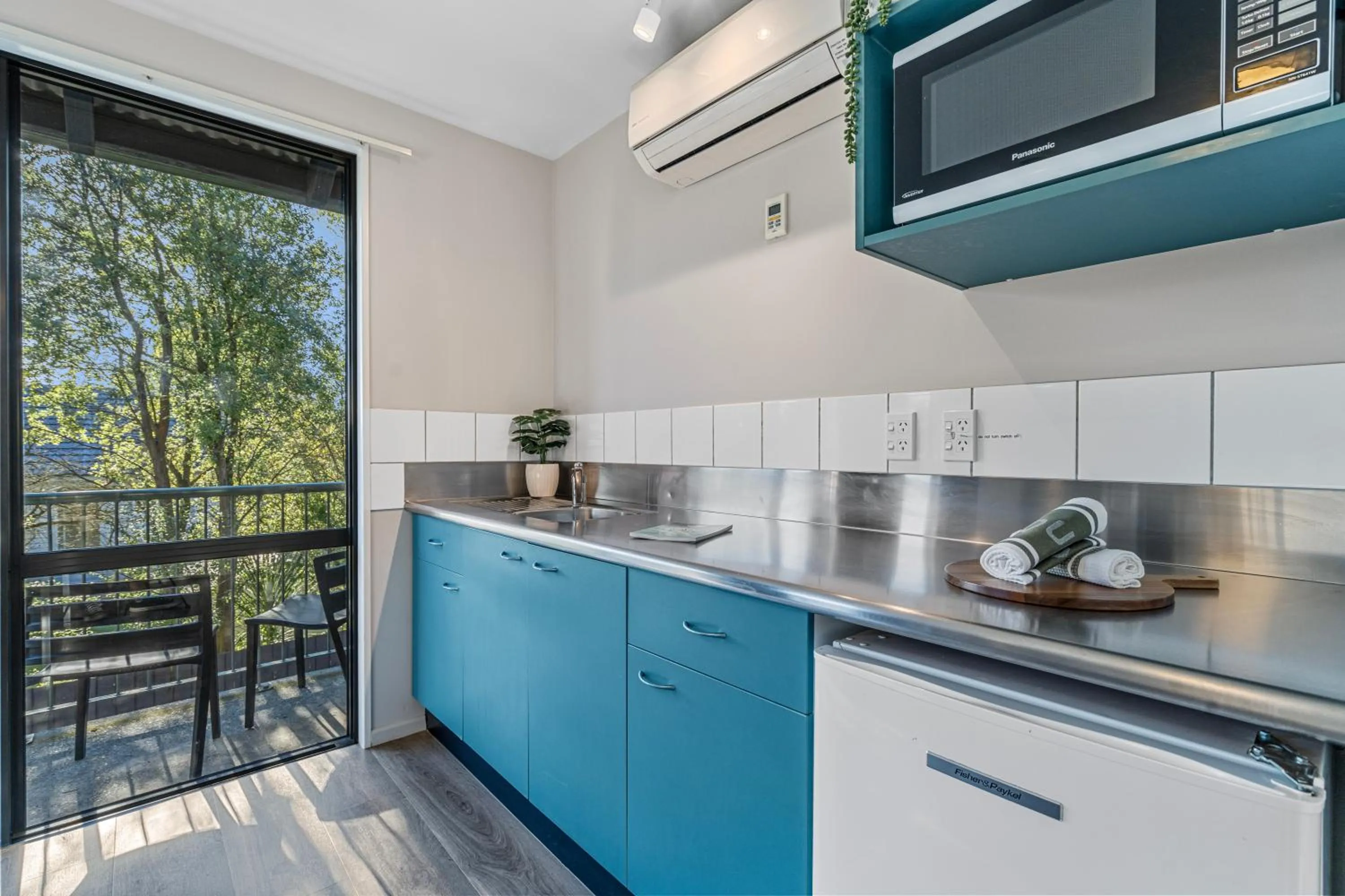 Kitchen or kitchenette in Tasman Holiday Parks - Christchurch