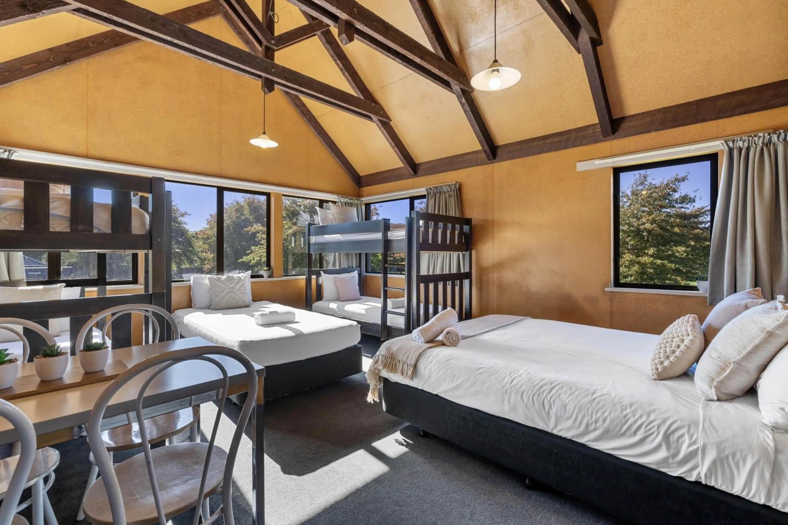 Bed in Tasman Holiday Parks - Christchurch