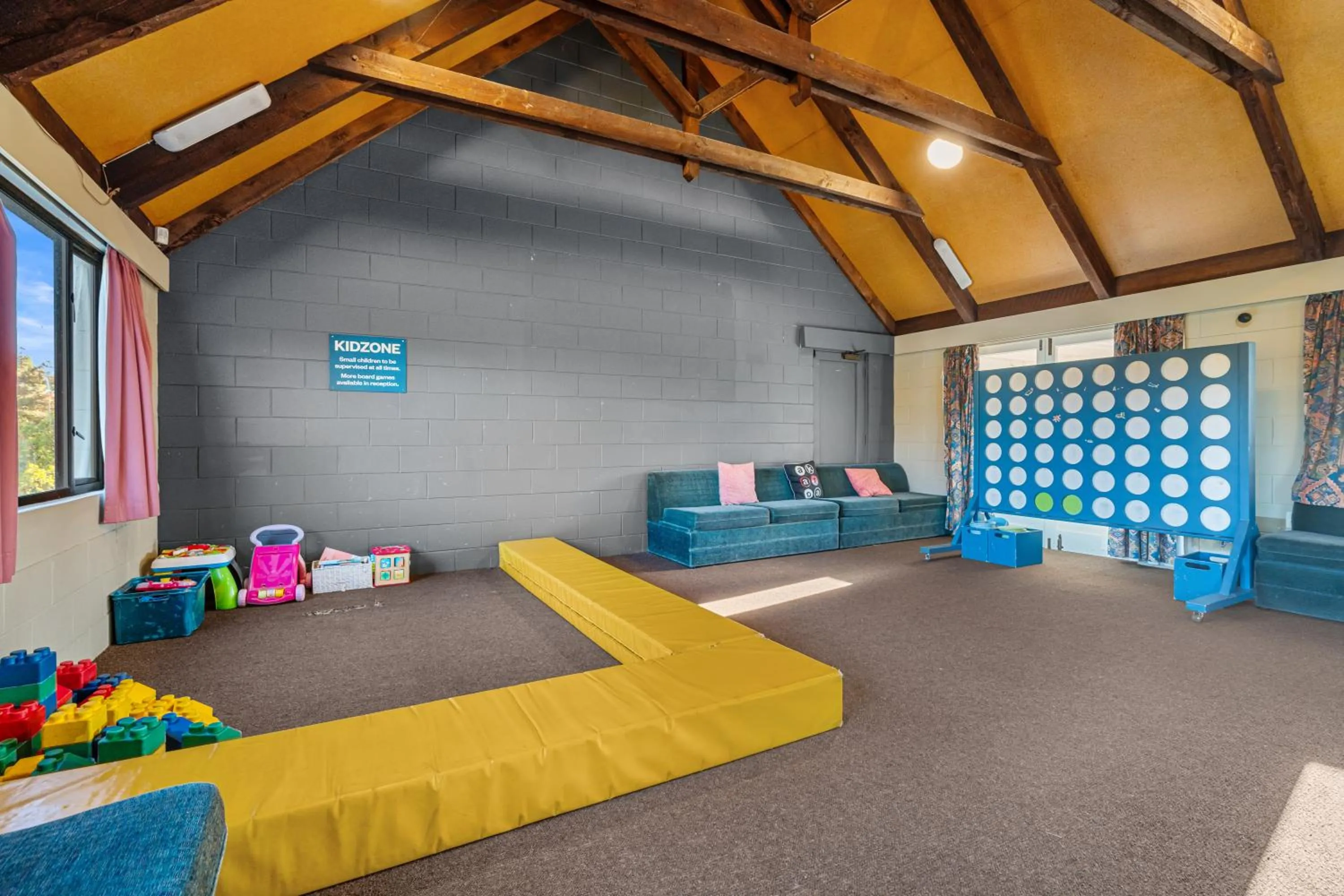 Bed in Tasman Holiday Parks - Christchurch