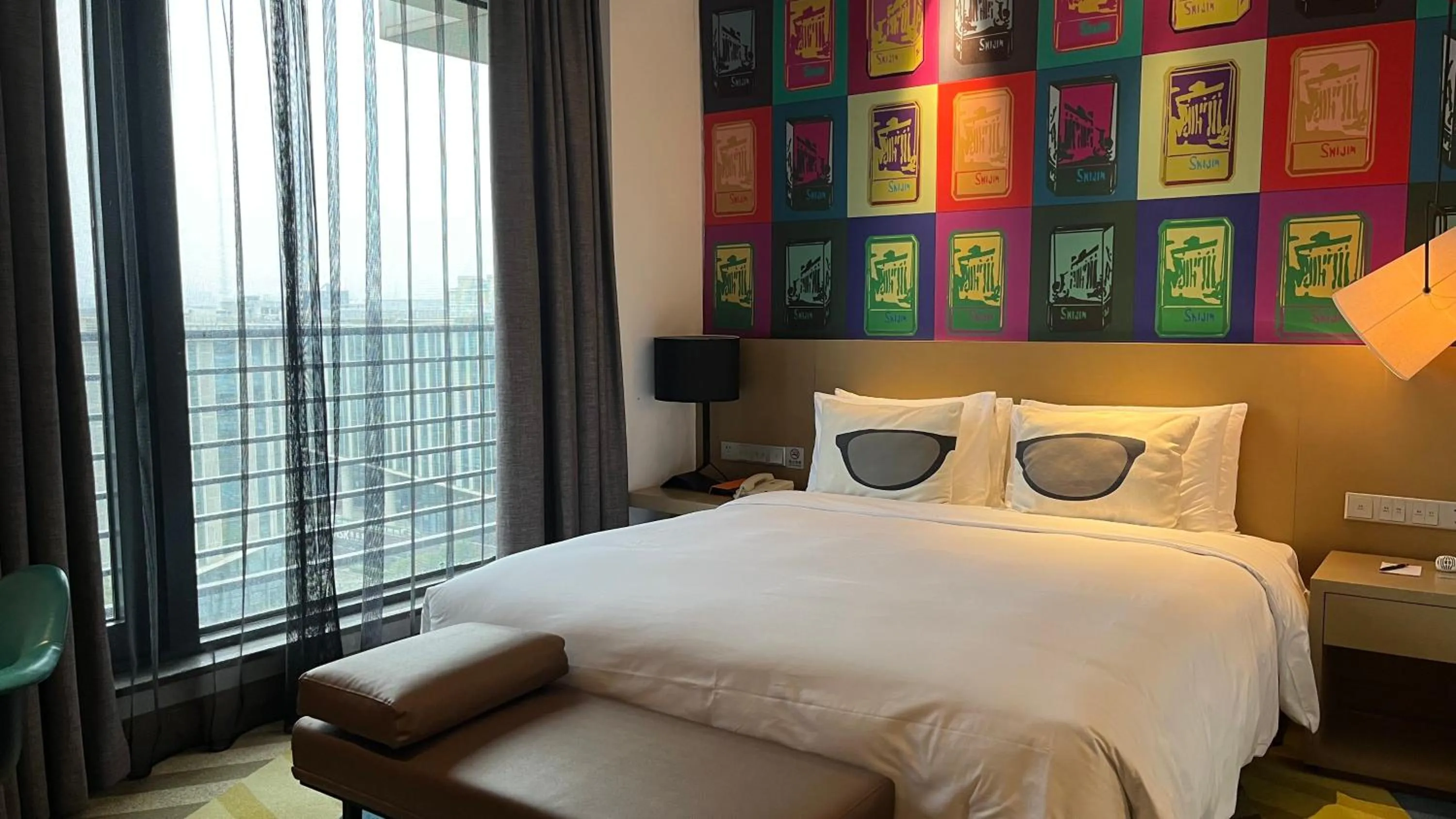 Bed in MiniMax Premier Hotel Shanghai Hongqiao