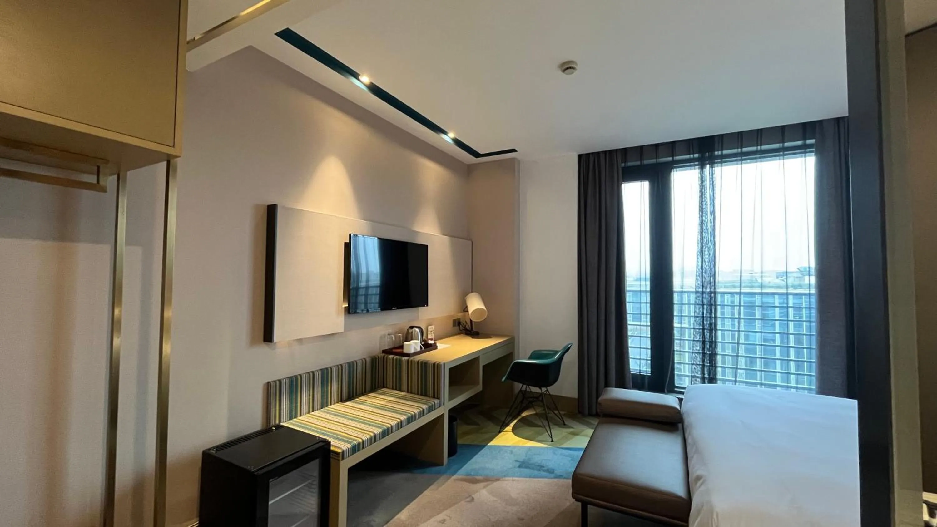 Bed in MiniMax Premier Hotel Shanghai Hongqiao