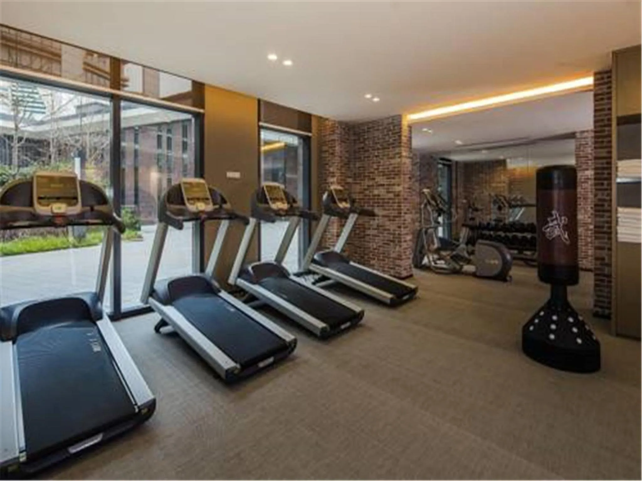 Fitness centre/facilities in MiniMax Premier Hotel Shanghai Hongqiao