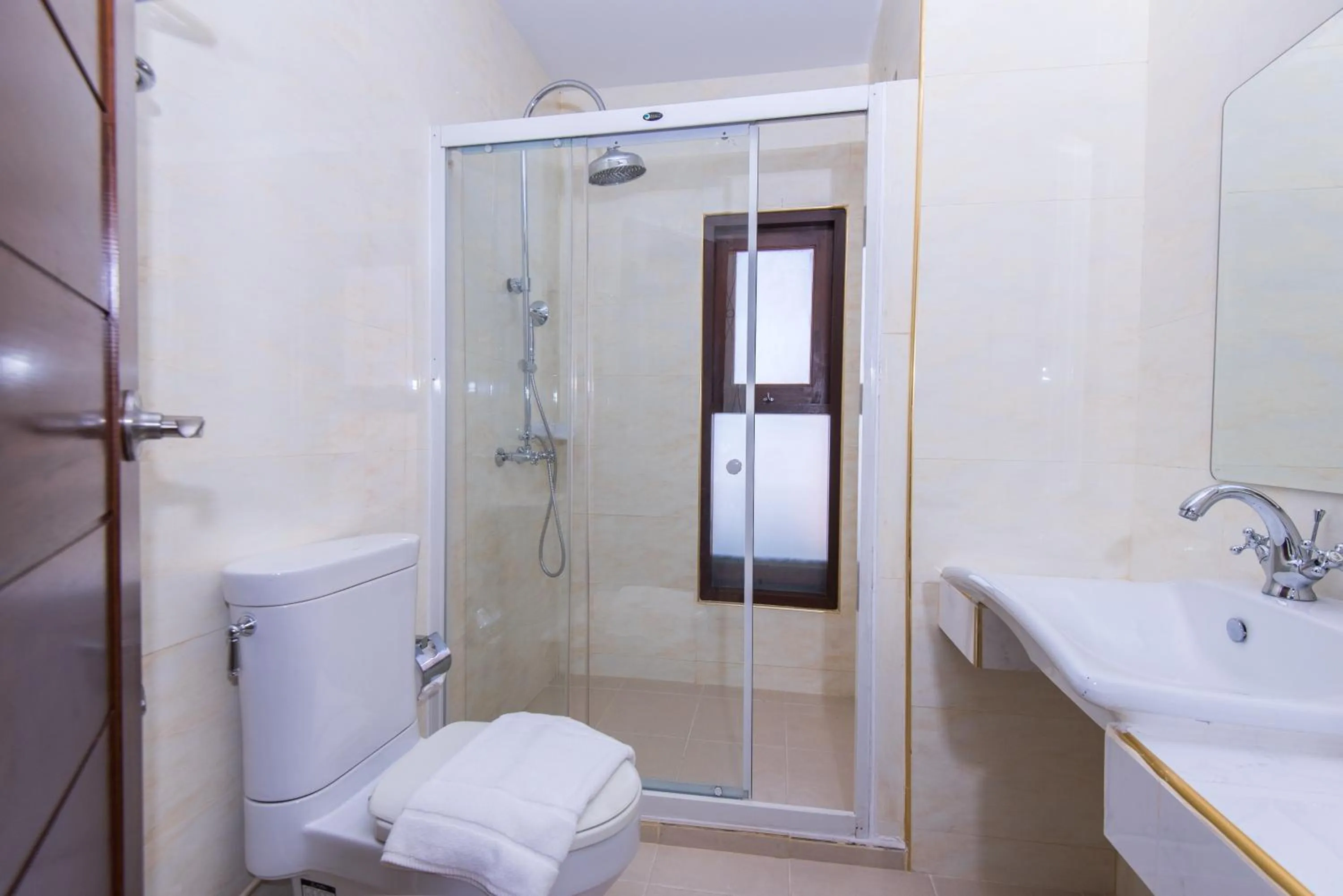 Baan Talay See Cream Resort