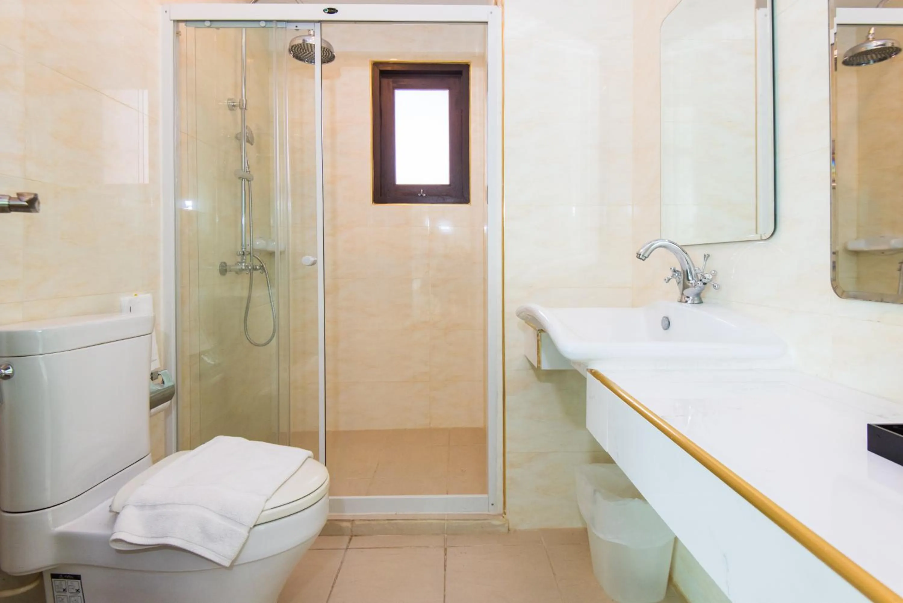 Baan Talay See Cream Resort