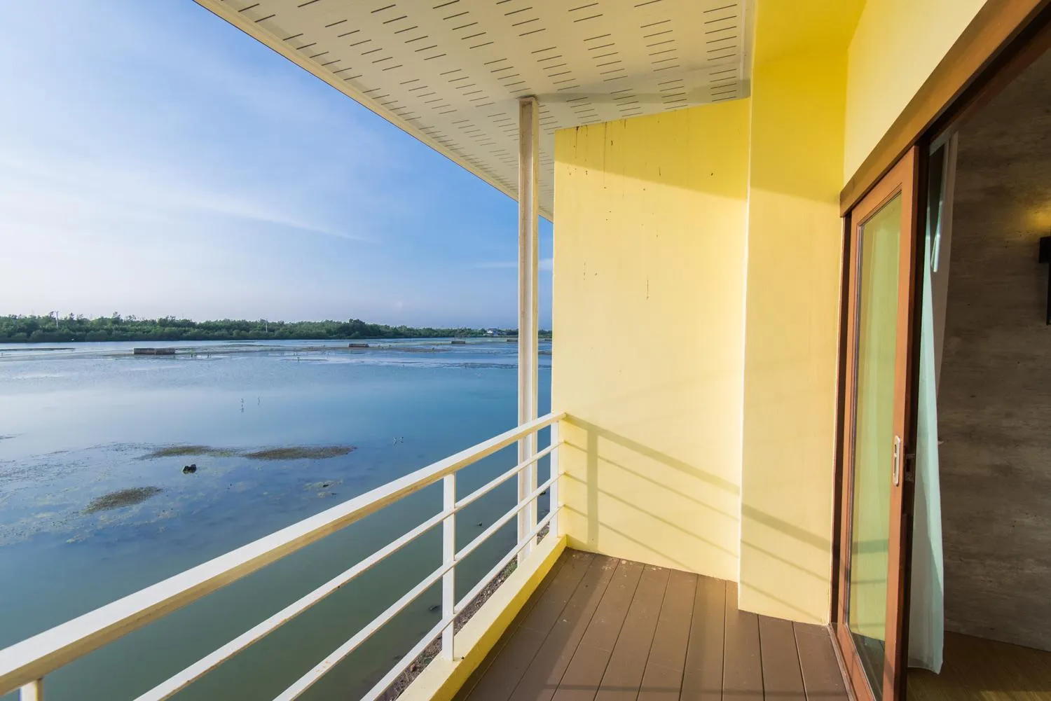 Baan Talay See Cream Resort