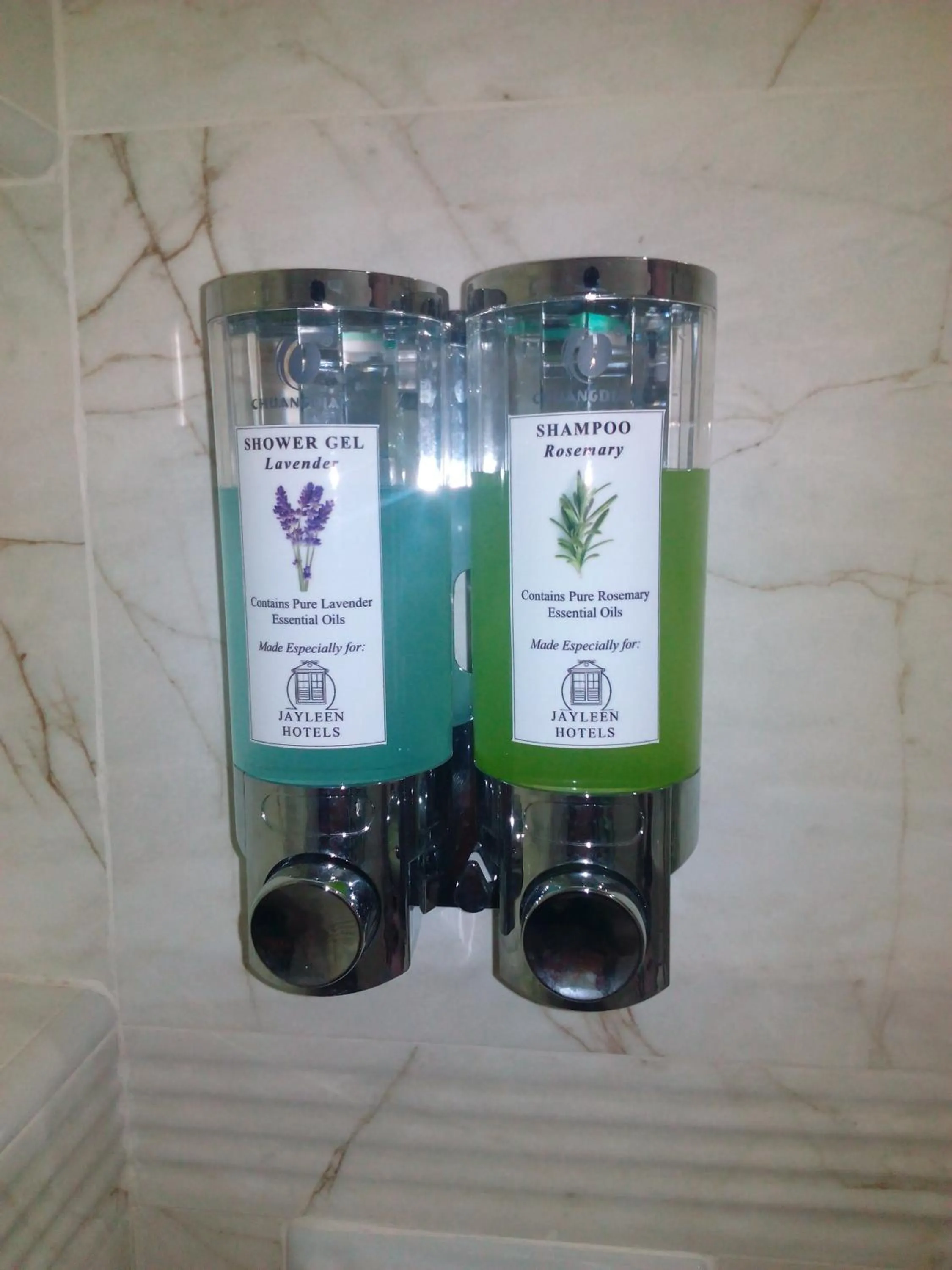 Shower in Jayleen Clarke Quay Hotel