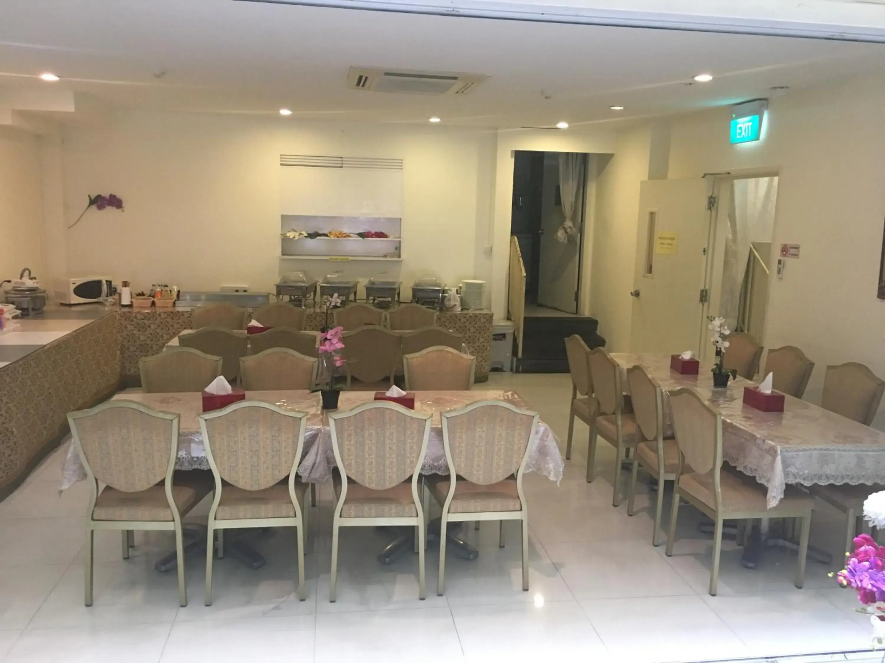 Restaurant/places to eat in Jayleen Clarke Quay Hotel Restaurant/places to eat in Jayleen Clarke Quay Hotel