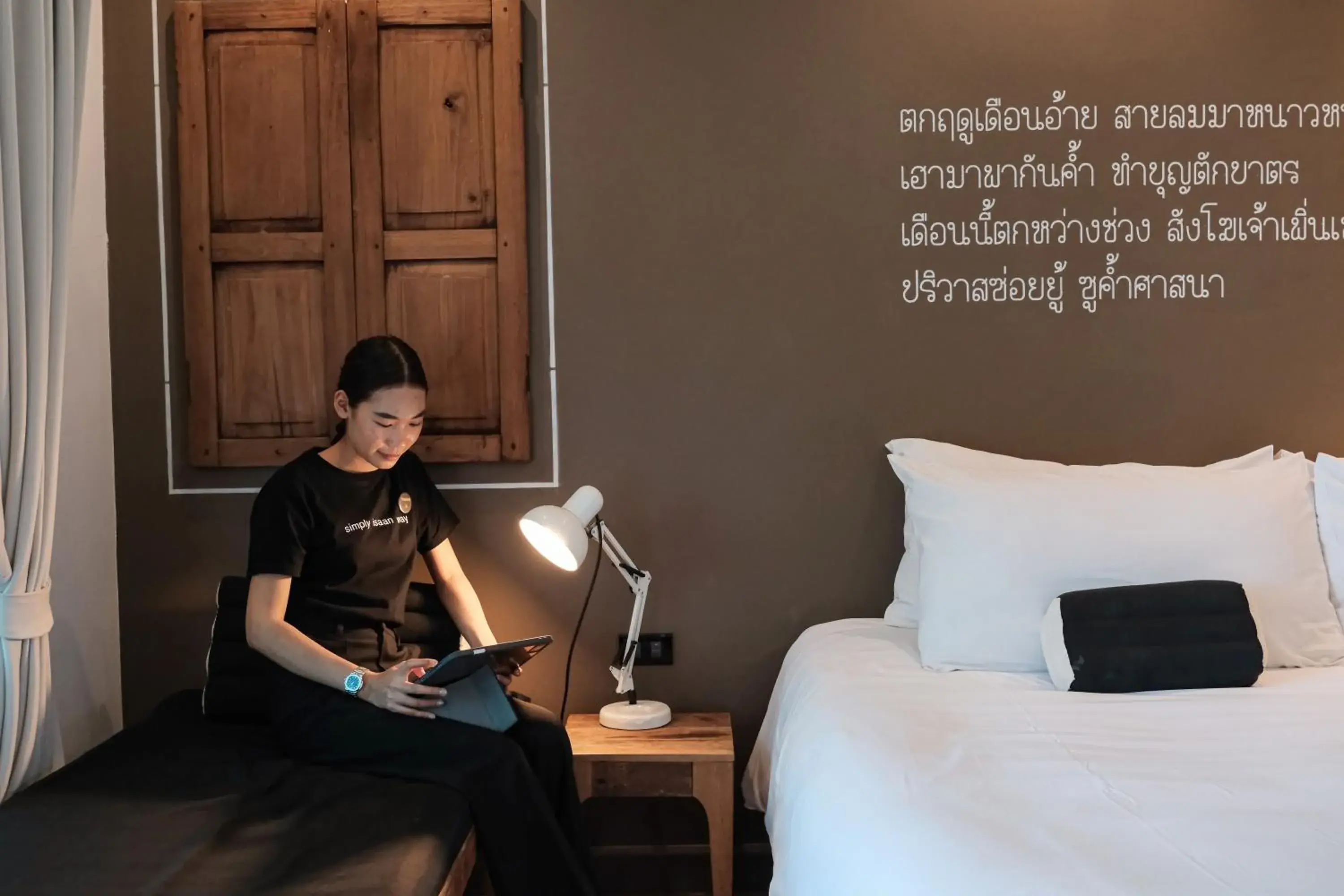 Bedroom, Bed in Brown House Hotel Bedroom, Bed in Brown House Hotel