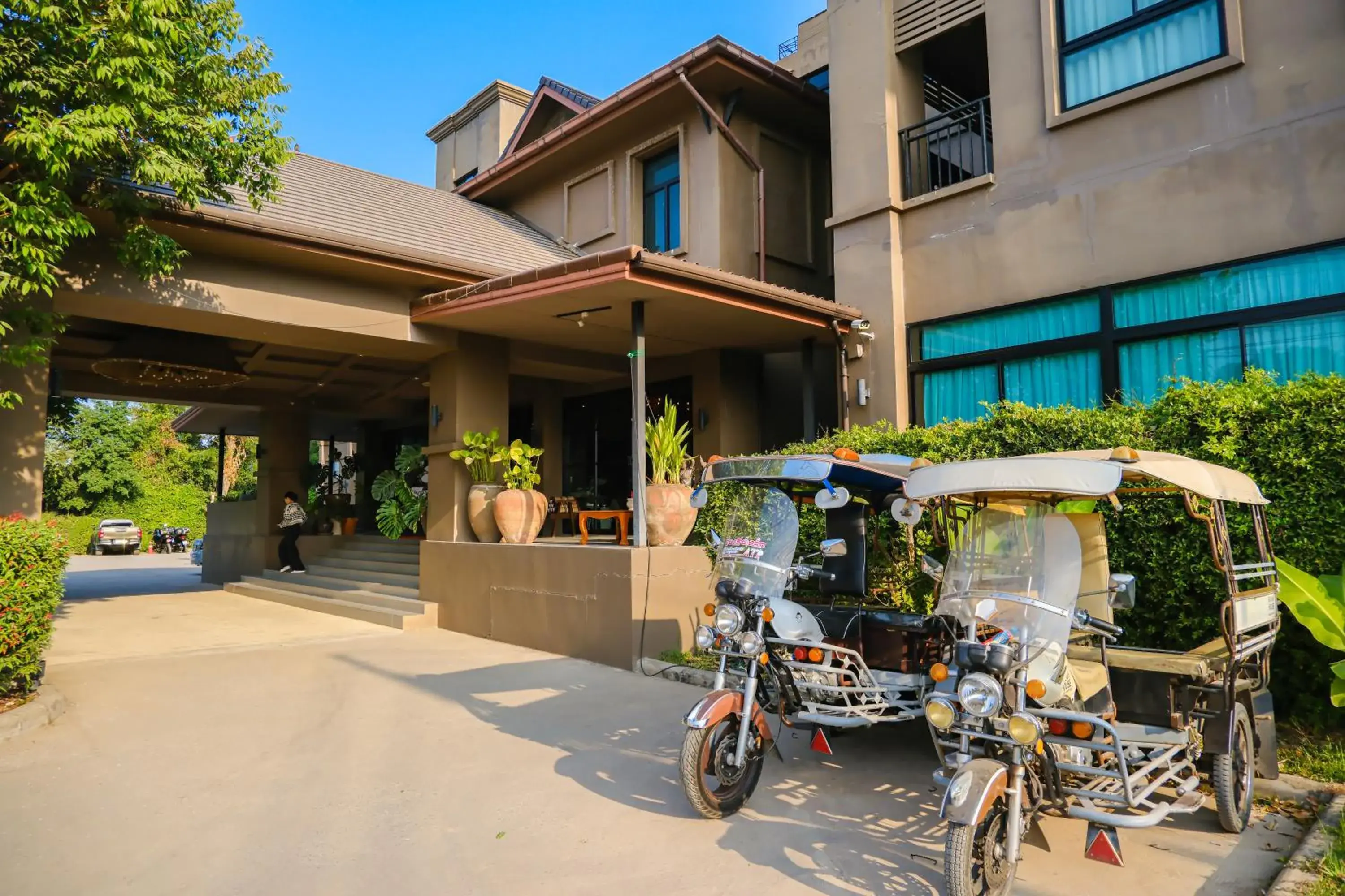 Property building in Brown House Hotel Property building in Brown House Hotel