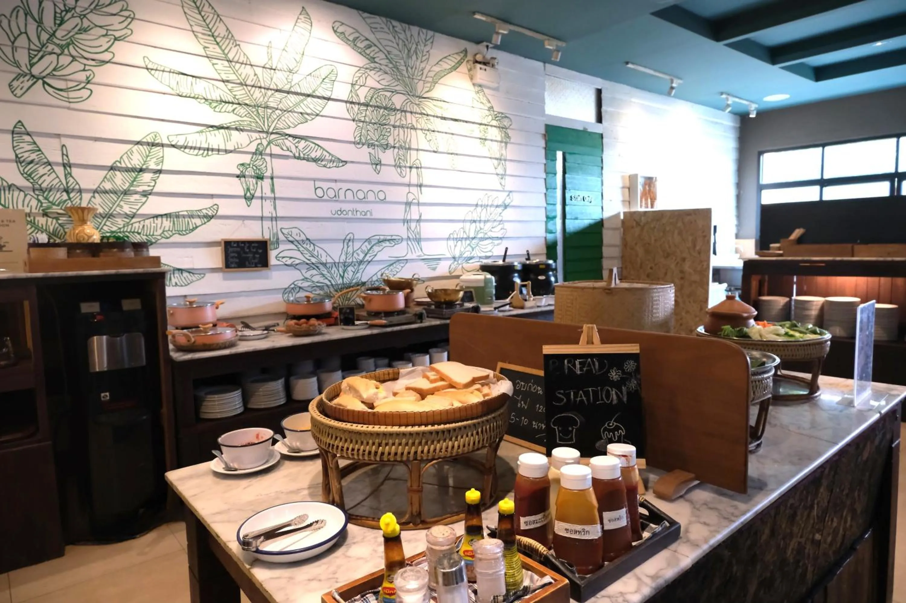 Buffet breakfast in Brown House Hotel