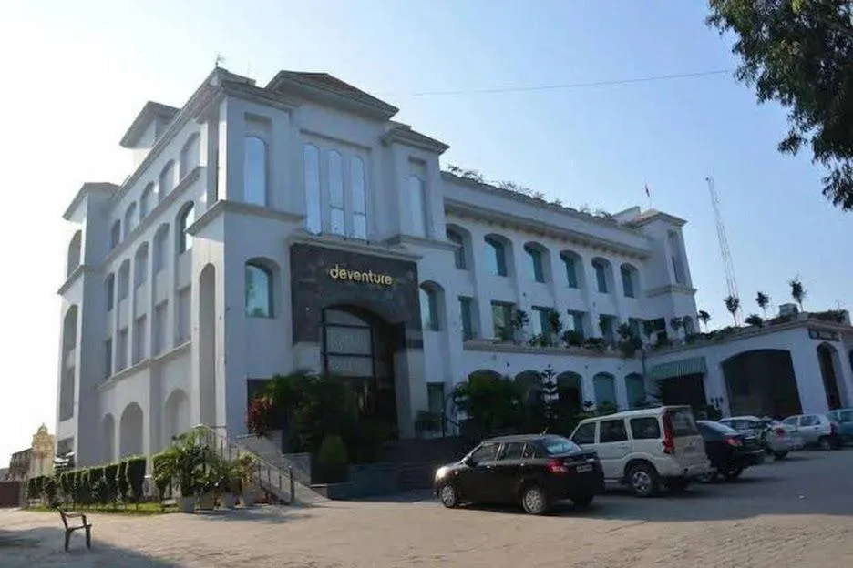 Debenture Hotel Karnal