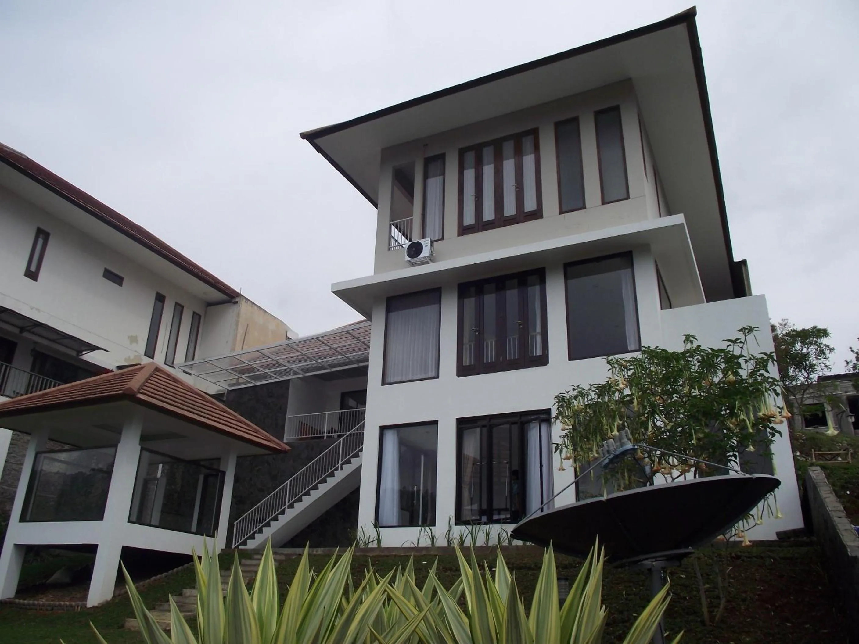 Property building in Villa Kencana Syariah