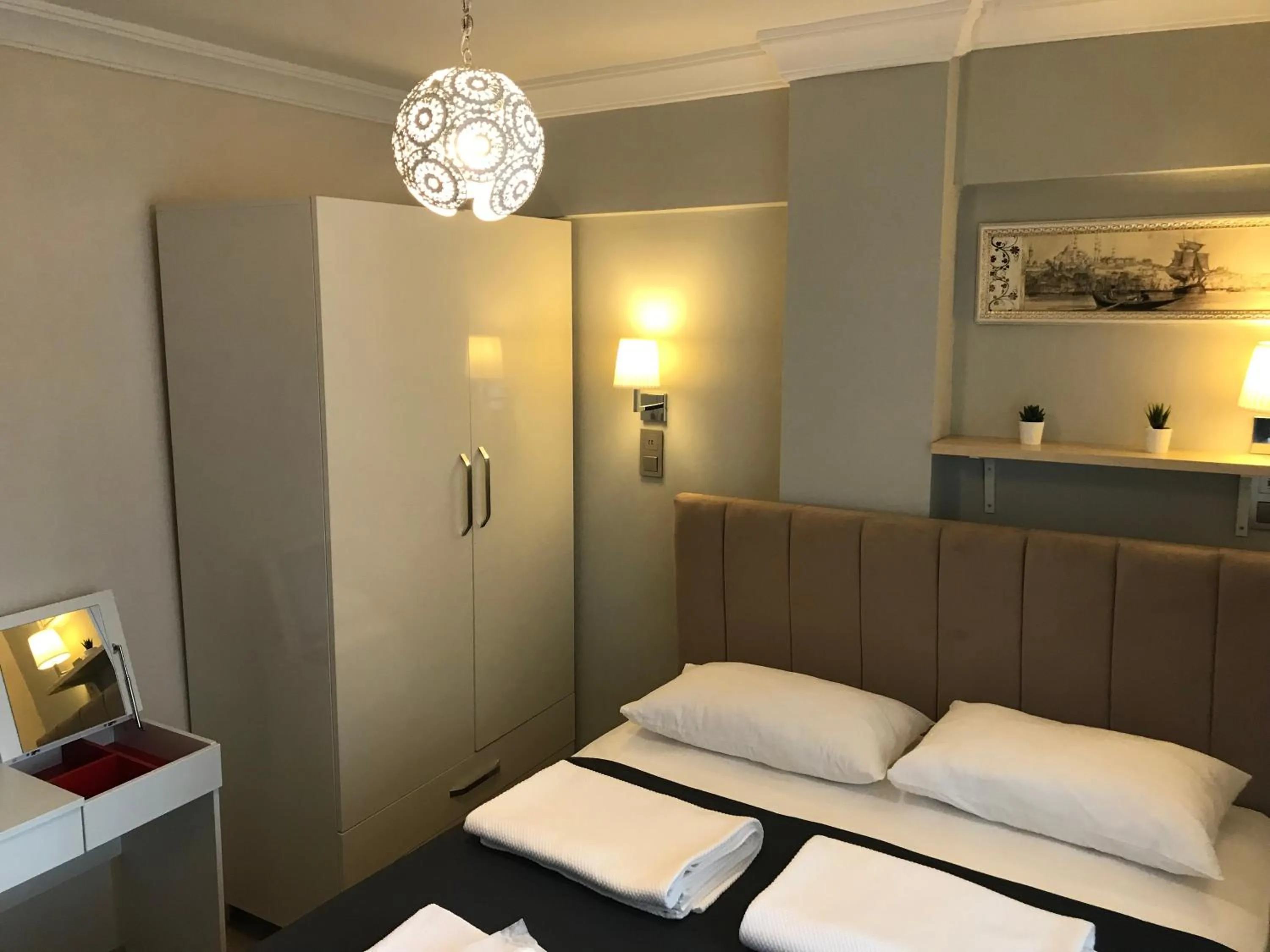 Library, Bed in Goji's Apartments