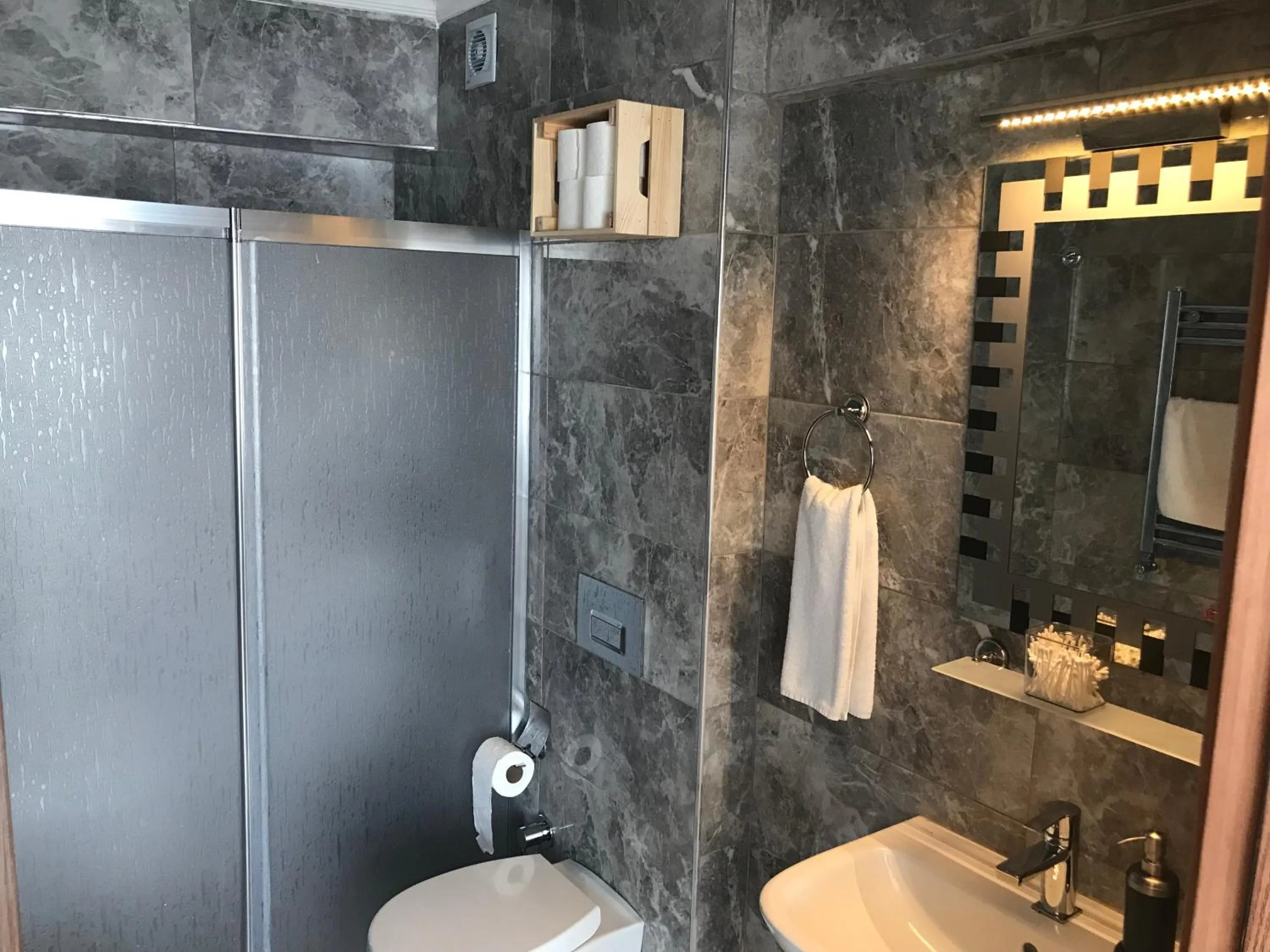 Shower in Goji's Apartments