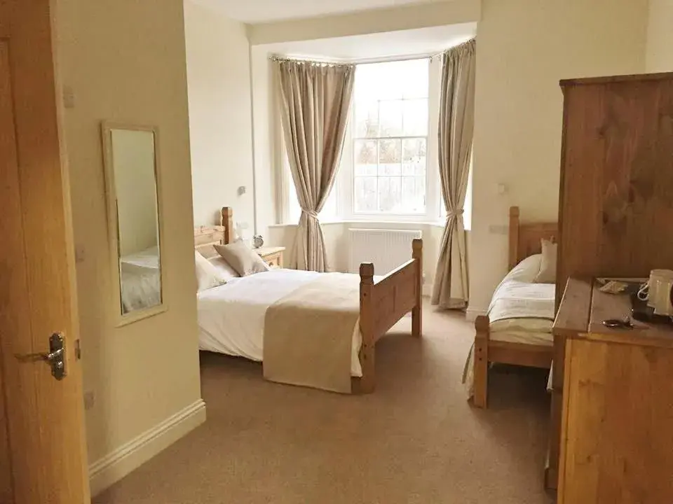 Three Crowns Guest House Three Crowns Guest House
