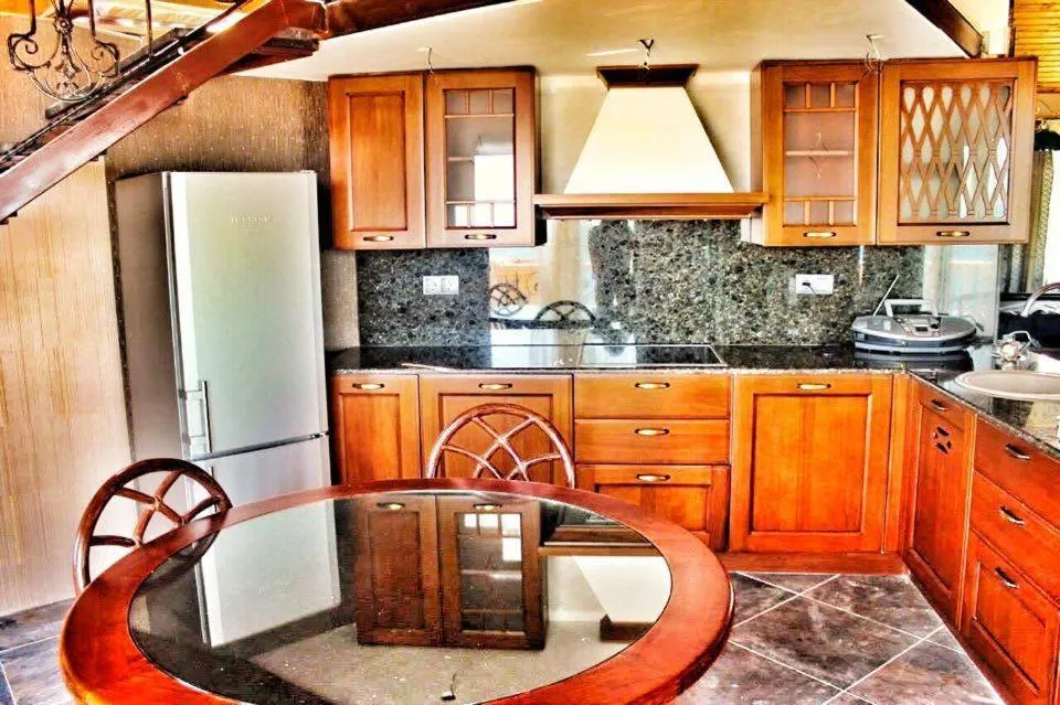 Kitchen or kitchenette in Villa Katalina