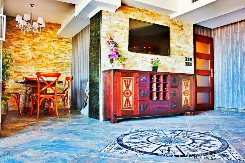 Decorative detail in Villa Katalina