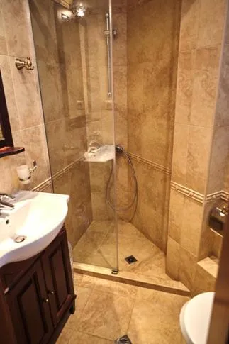 Bathroom in Villa Katalina