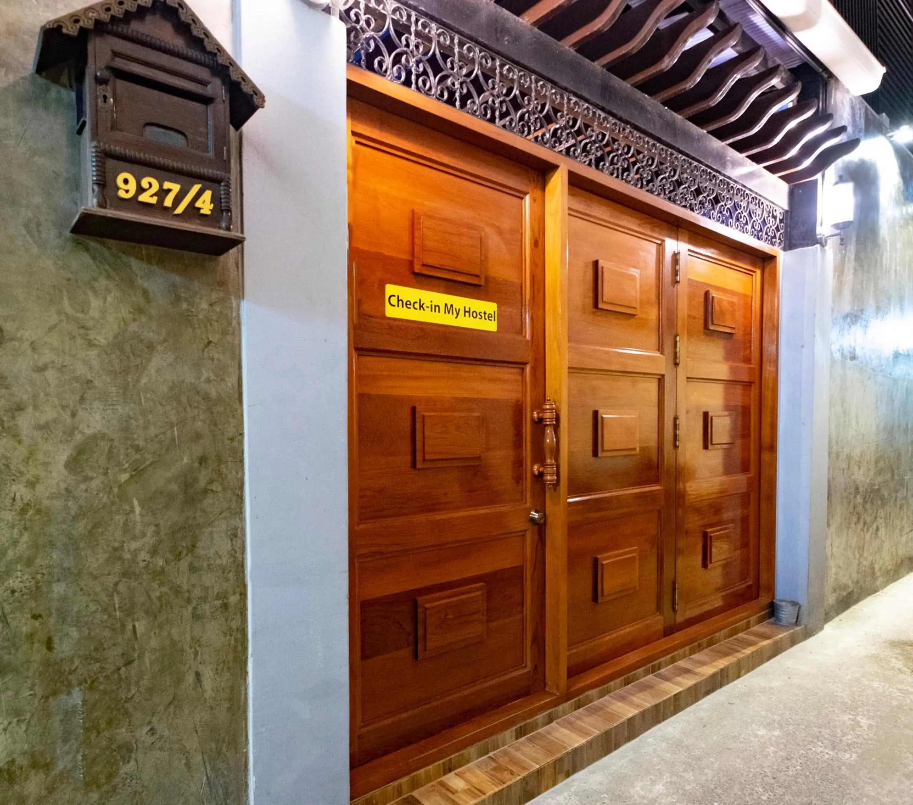 Facade/entrance in Check-in My Hostel Facade/entrance in Check-in My Hostel