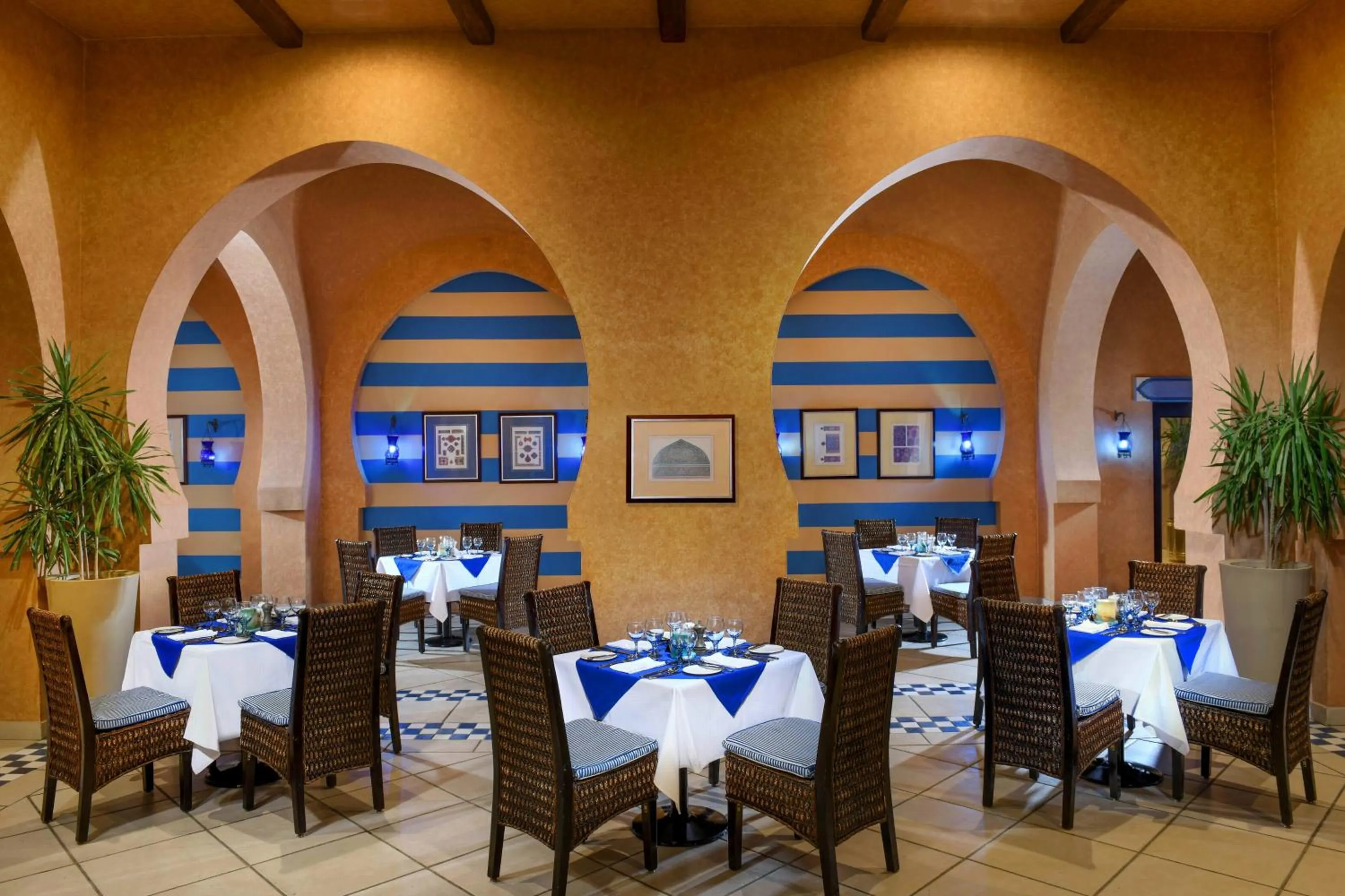 Restaurant/places to eat in JAZ Belvedere