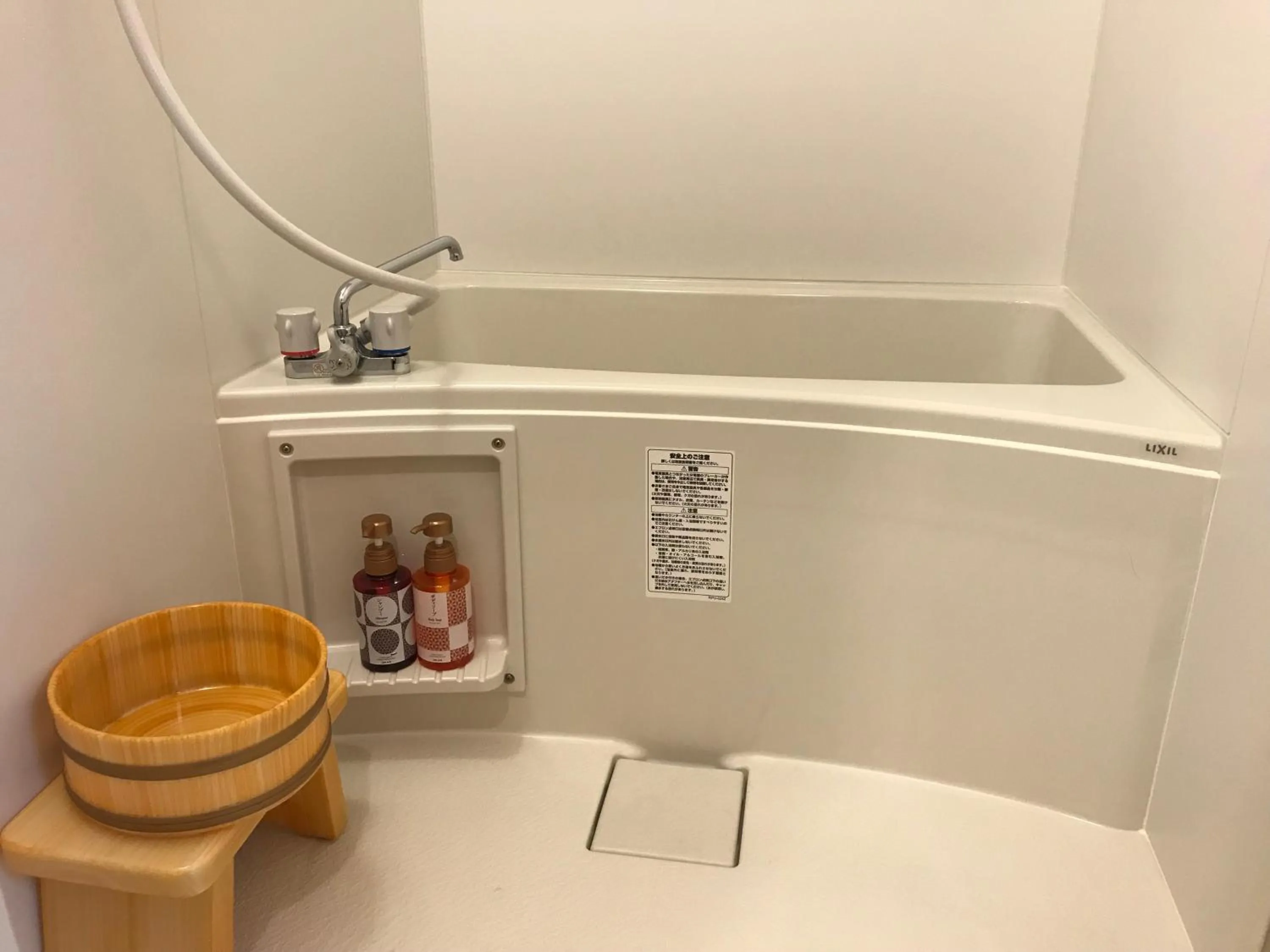 Bathroom in Roman Kan