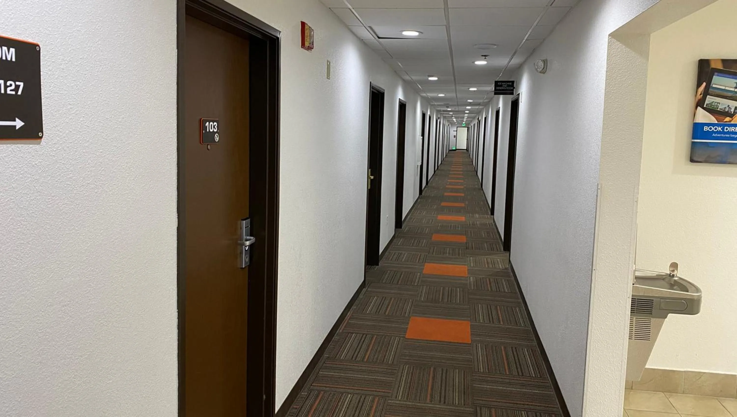 Decorative detail in Relax Inn