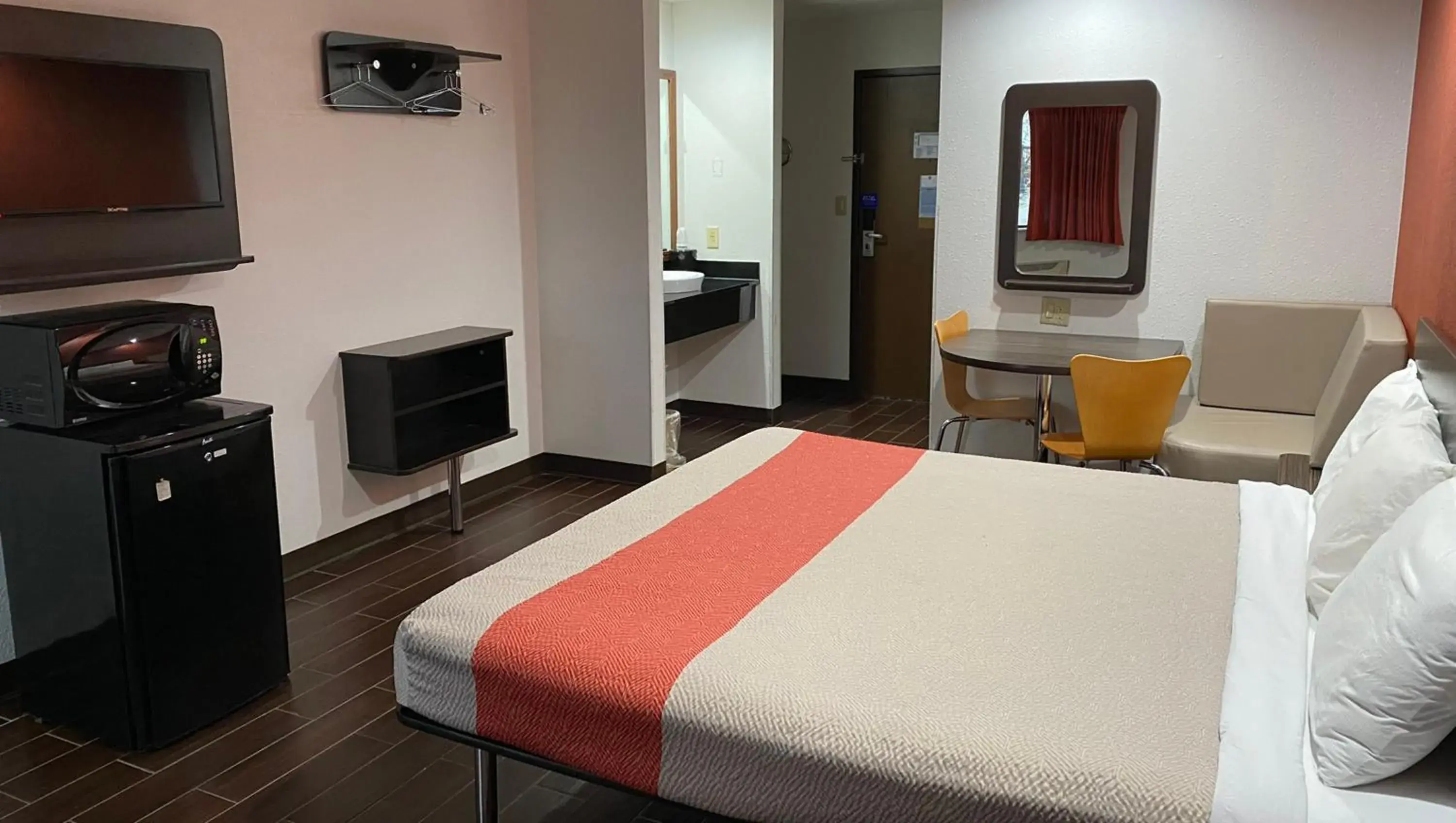 Photo of the whole room in Relax Inn Photo of the whole room in Relax Inn