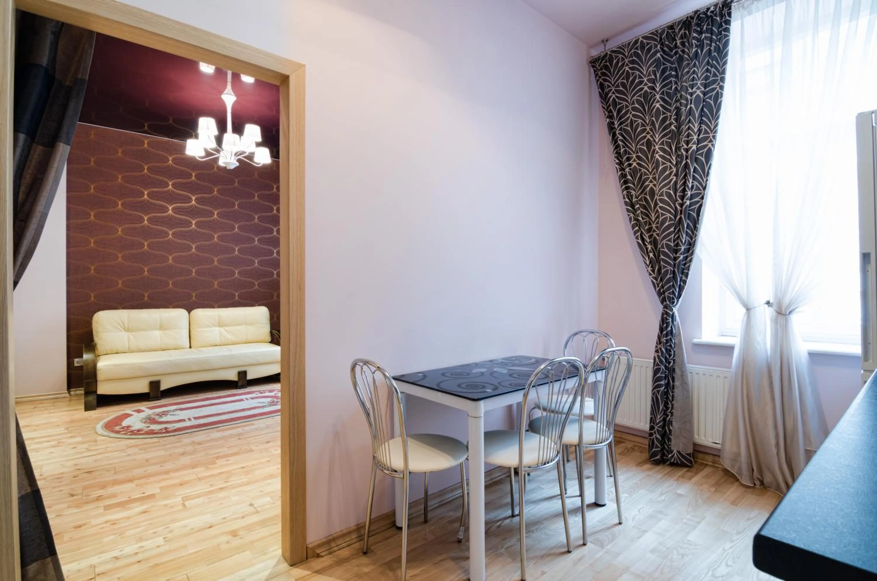 Kitchen or kitchenette in LEOGRAND Apartments on Doroshenka 34