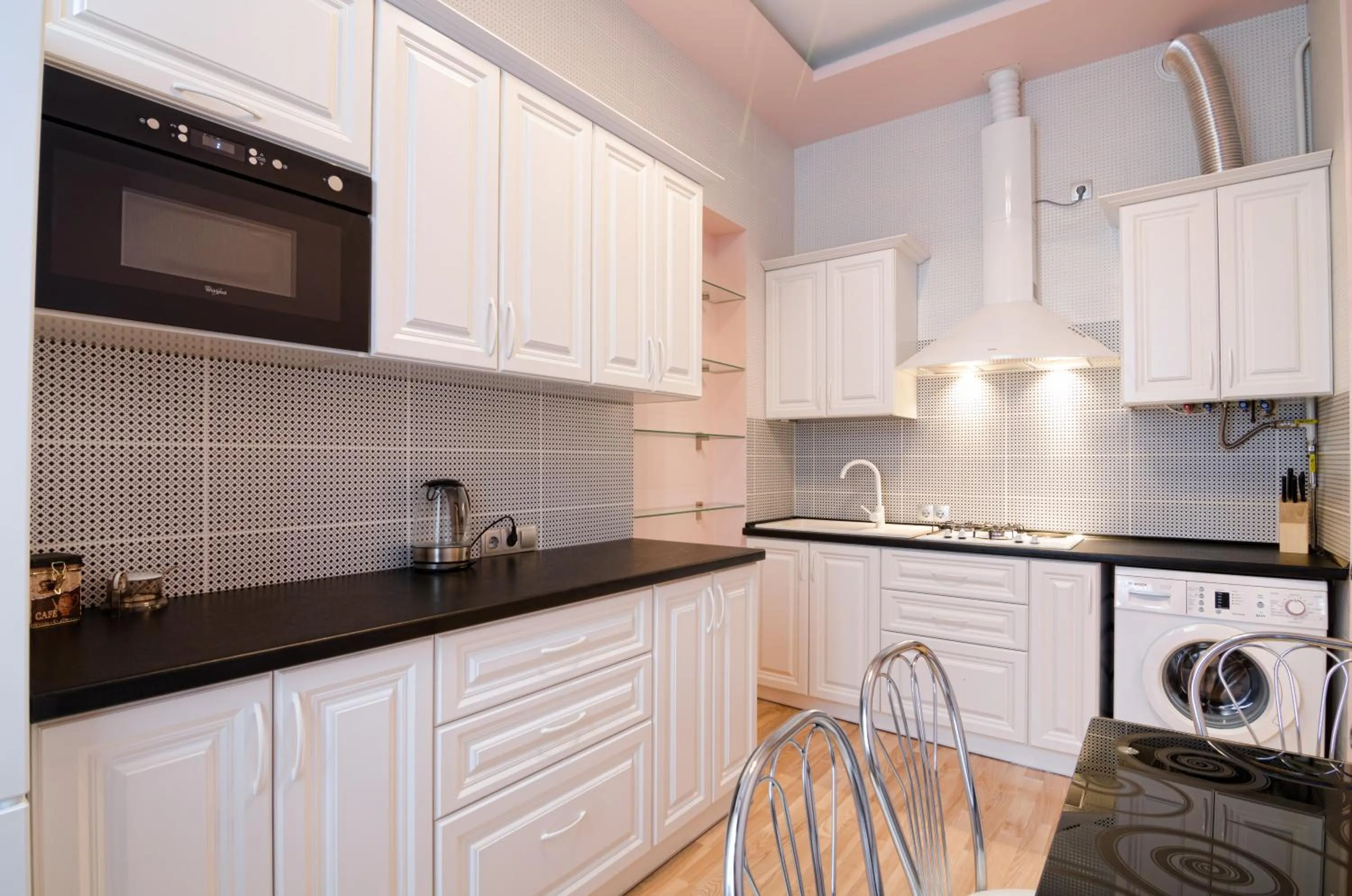 Kitchen or kitchenette in LEOGRAND Apartments on Doroshenka 34
