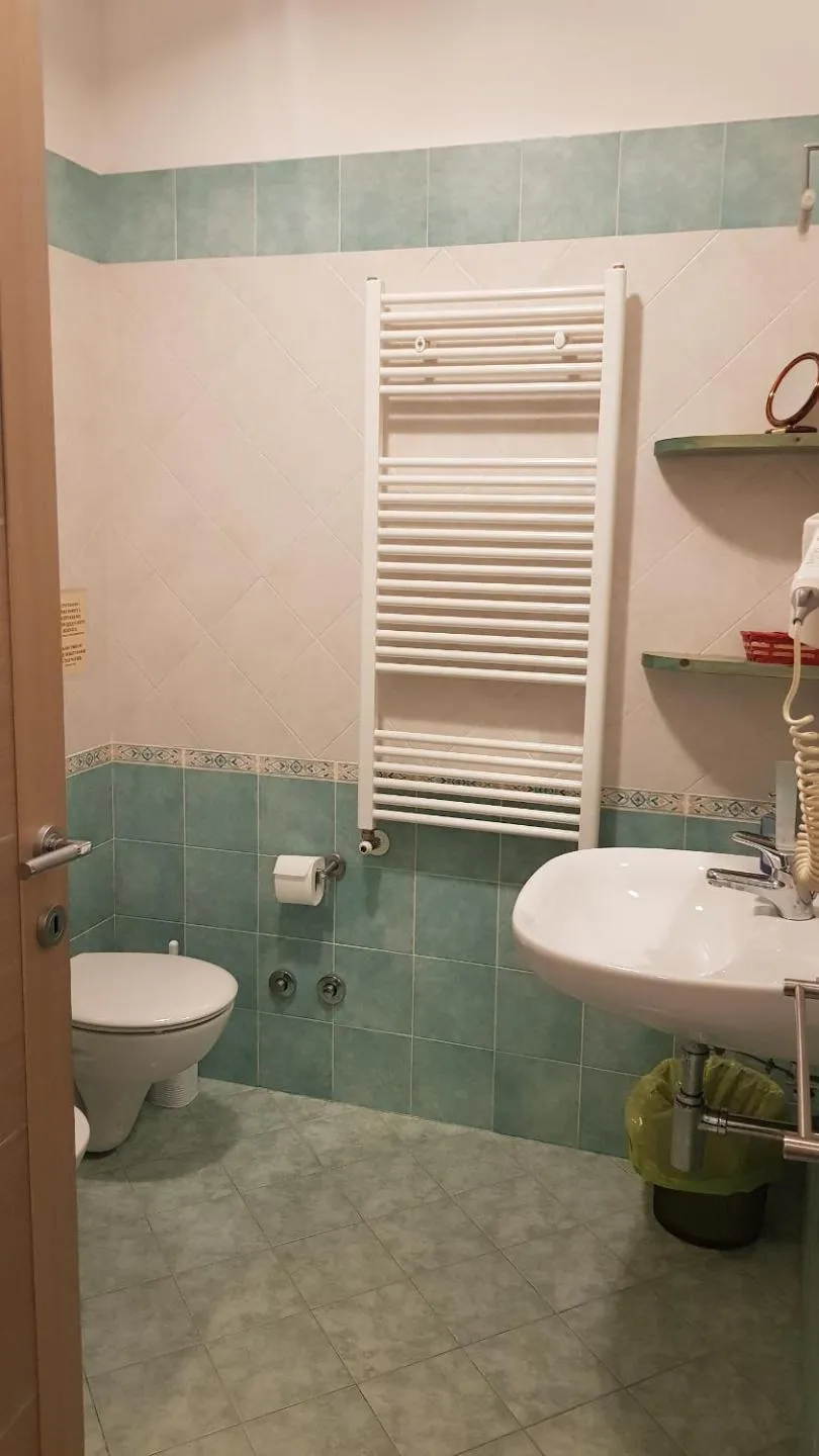 Bathroom in Aurelia Garden Gold B&B