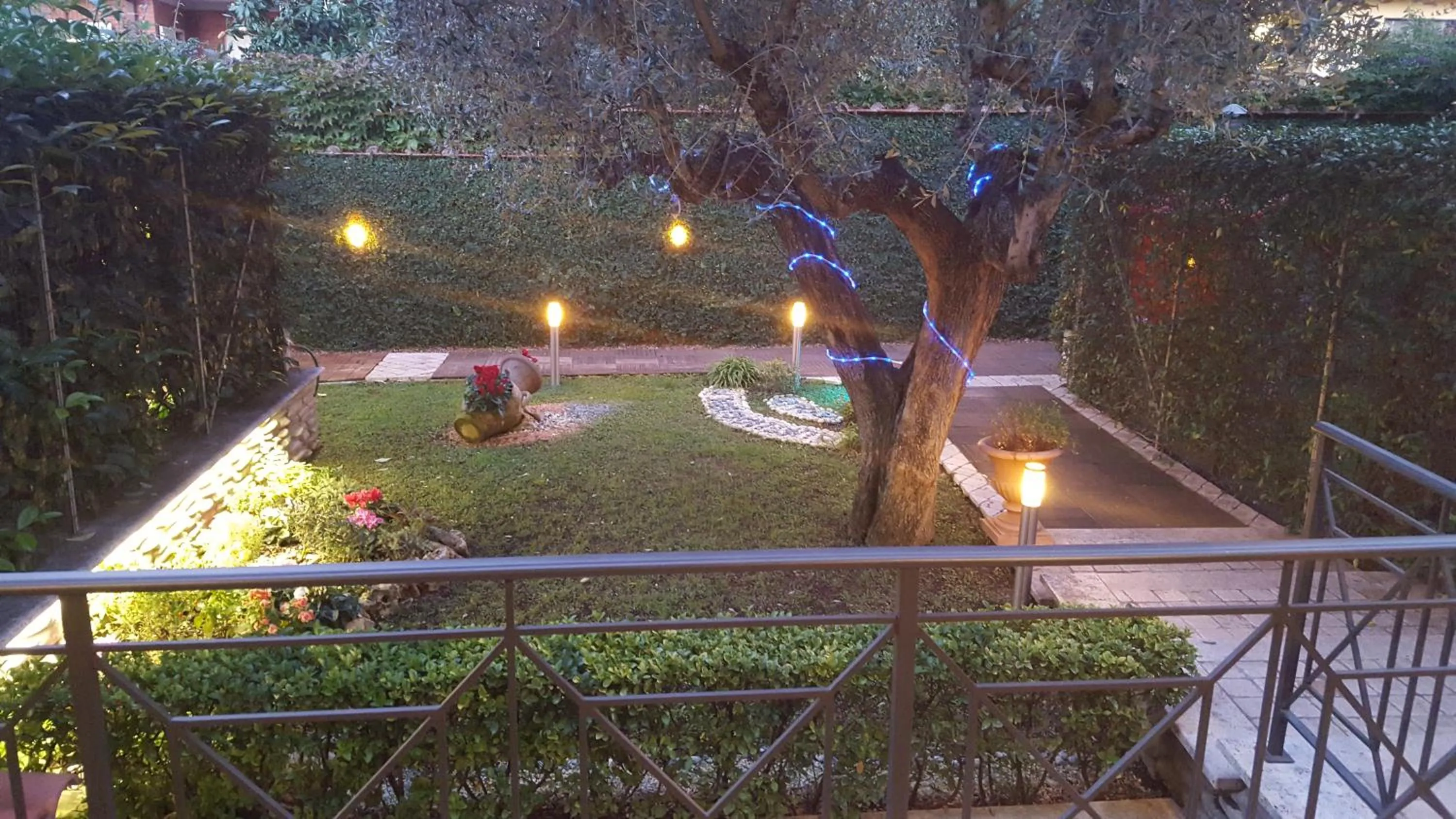 Garden in Aurelia Garden Gold B&B